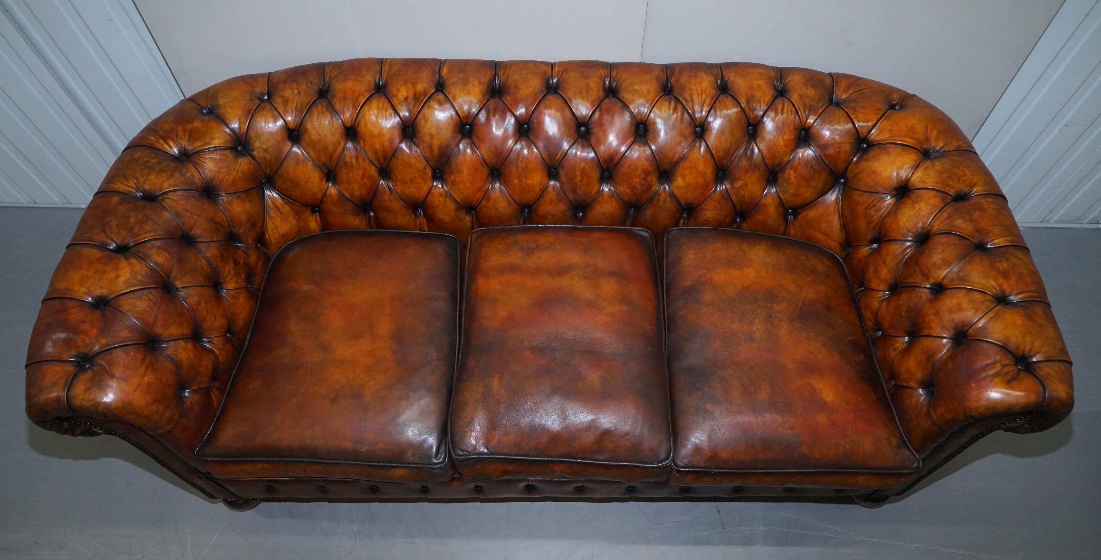 Early 20th Century 1900s Hand Dyed Whisky Brown Leather Feather Cushions Chesterfield Club Sofa For Sale