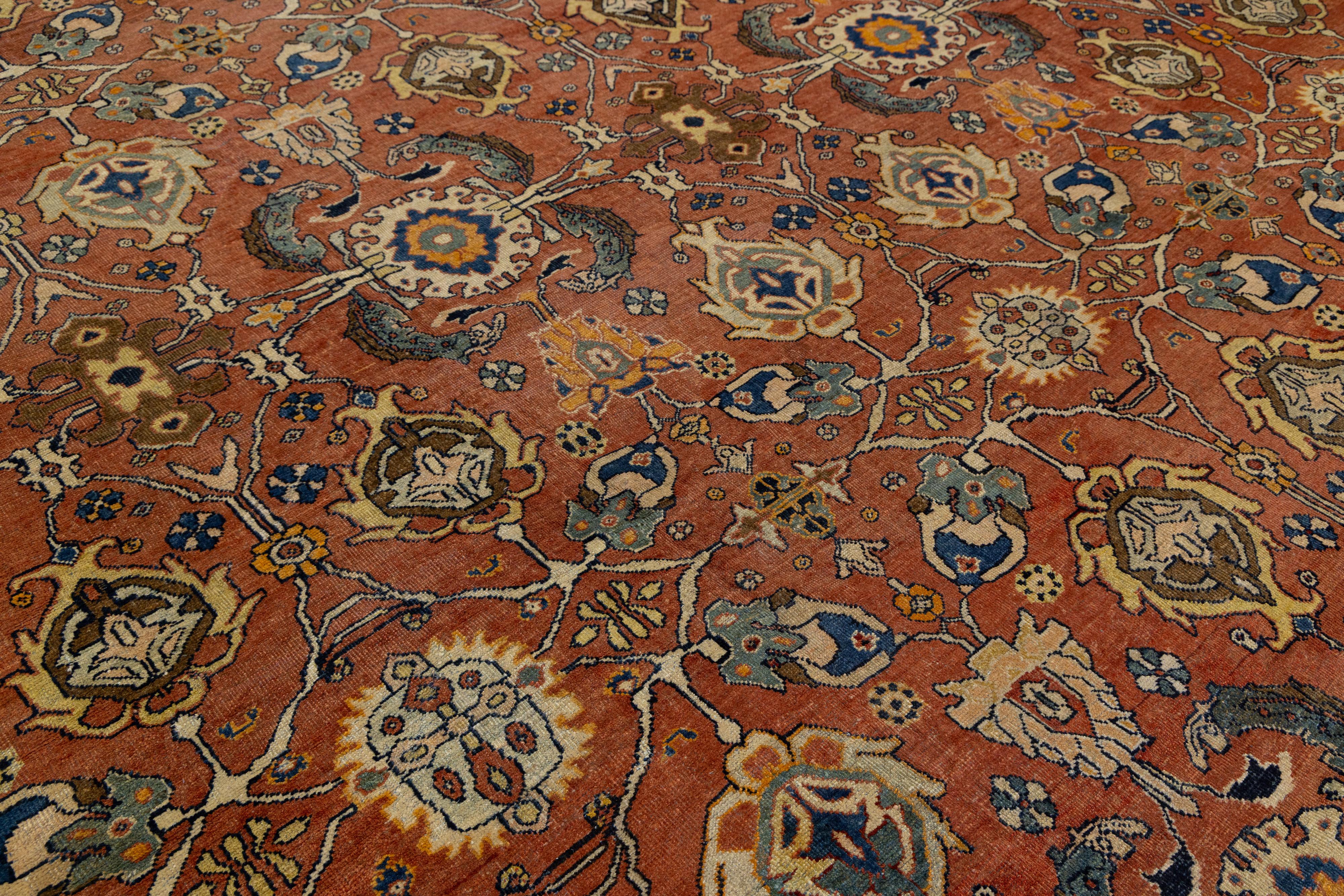 Laine 1900s Handmade Persian Mahal Wool Rug In Reddish-Brown With Floral Design en vente