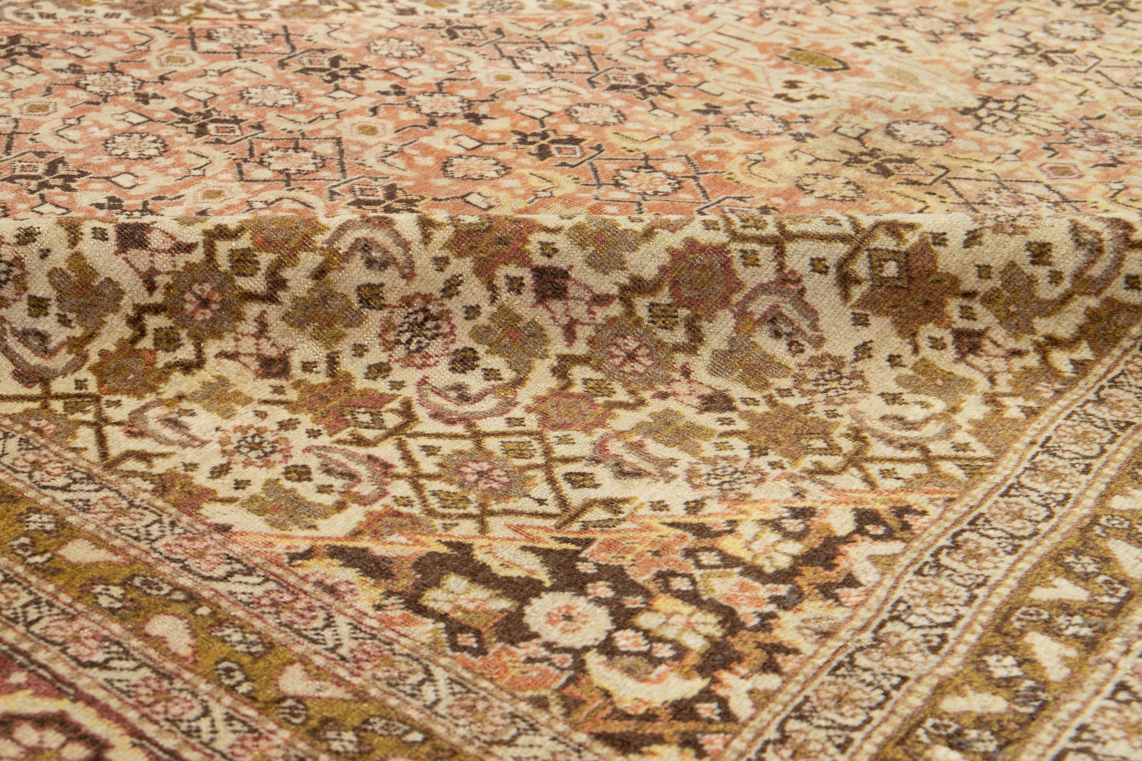 1900s Handmade Persian Tabriz Wolle Teppich In Beige mit Allover-Design im Angebot 4