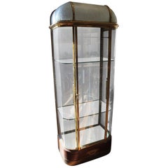 1900s Hotel Vitrine