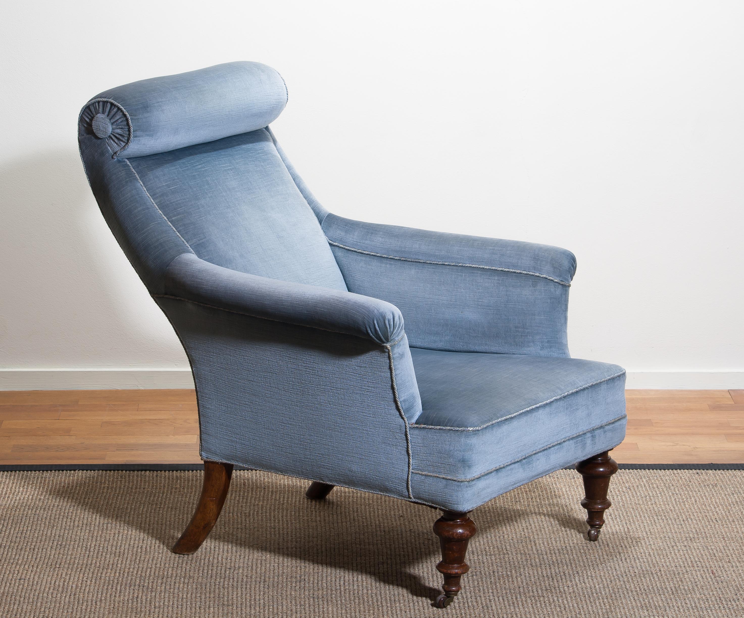 1900s, Ice Blue Velvet Dorothy Draper Style Bergère / Lounge Chair In Good Condition In Silvolde, Gelderland