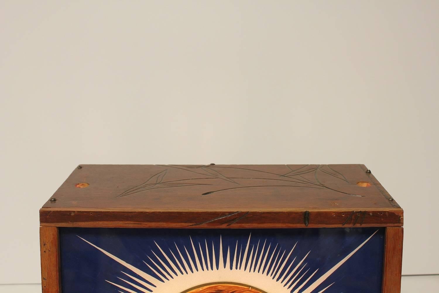1900s IOOF Odd Fellows All Seeing Eye Light Up Glass Sign In Good Condition In Chicago, IL
