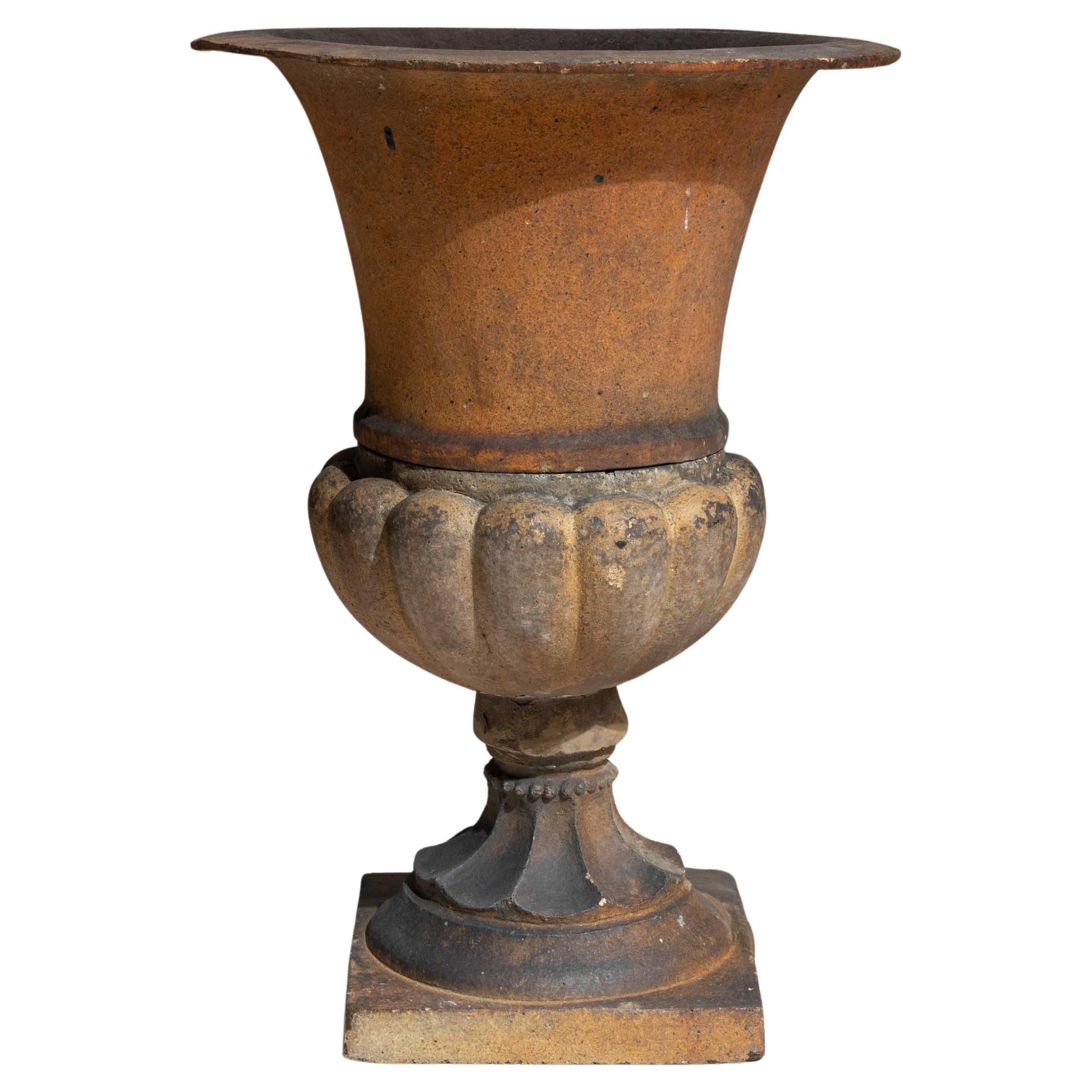 Urna in terracotta italiana del 1900