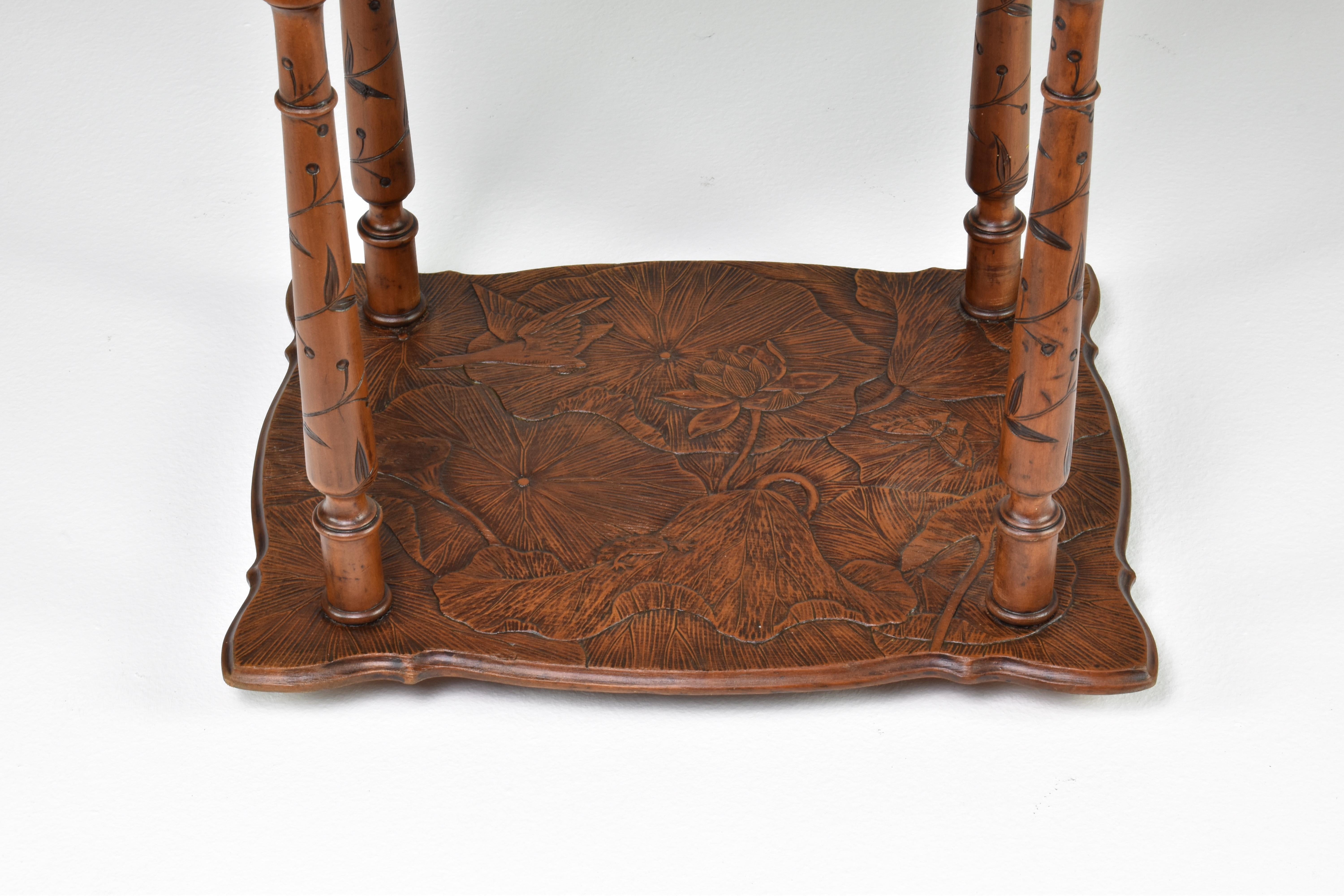 Japanischer geschnitzter Teetisch aus Holz, 1900er Jahre im Angebot 5