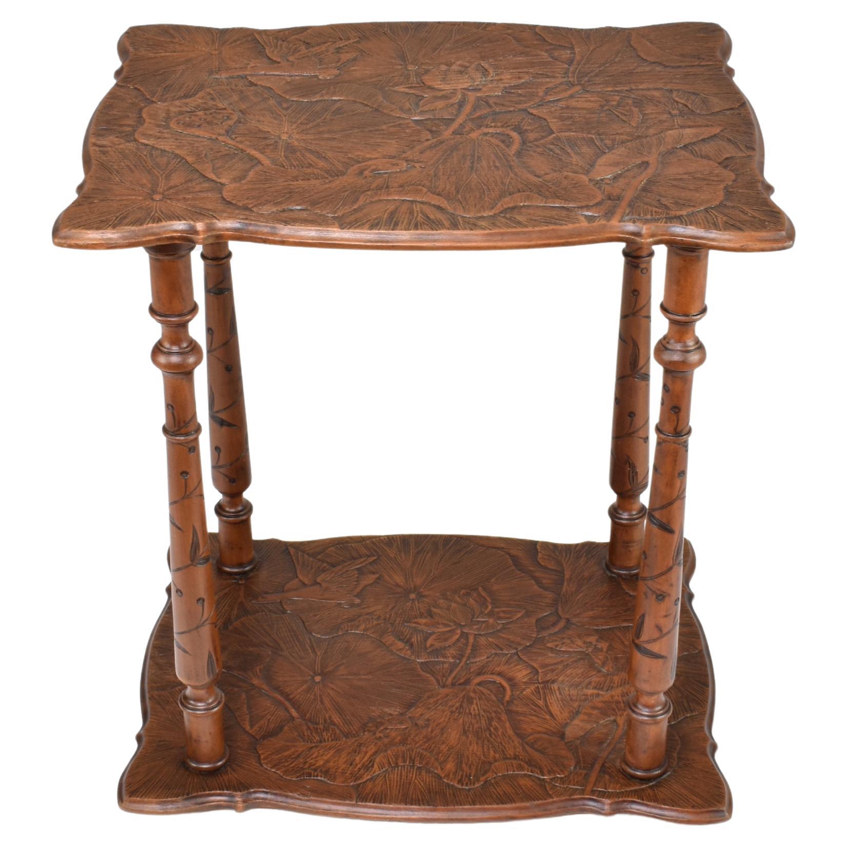 Table à thé japonaise en bois sculpté des années 1900