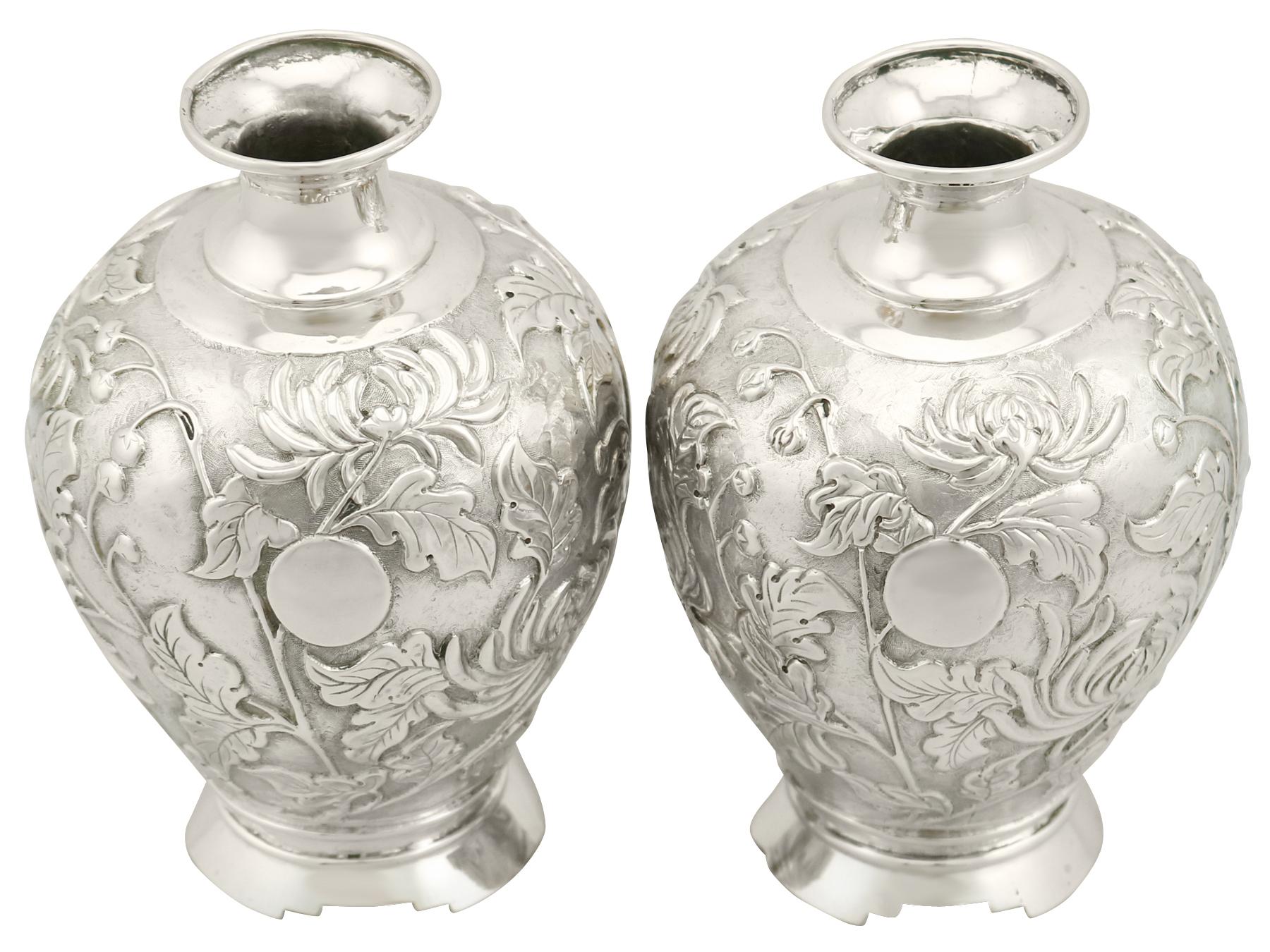 Antique Japanese Silver Bud Vases, circa 1900 In Excellent Condition In Jesmond, Newcastle Upon Tyne