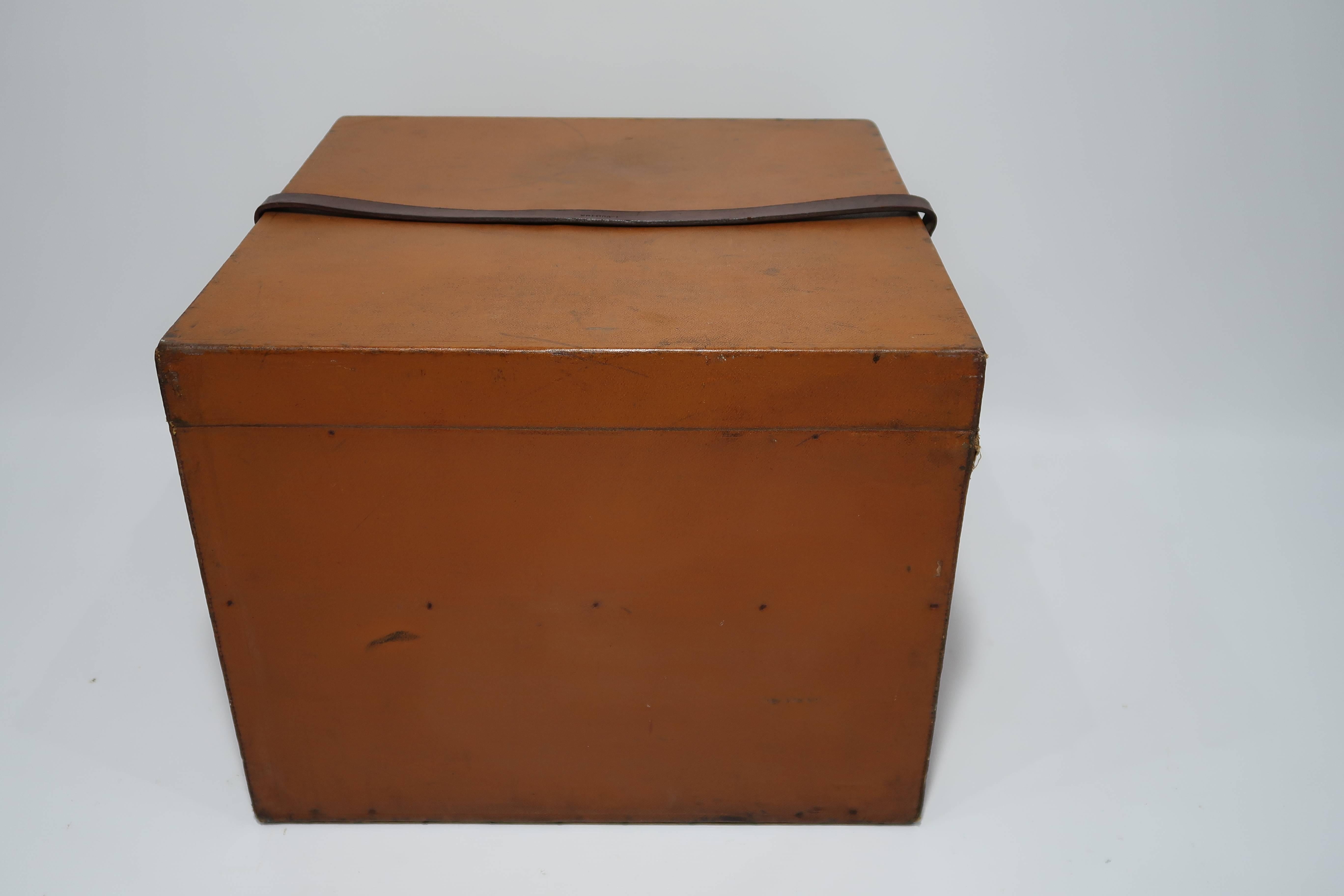 1900s Louis Vuitton Antique Trunk In Good Condition For Sale In London, GB