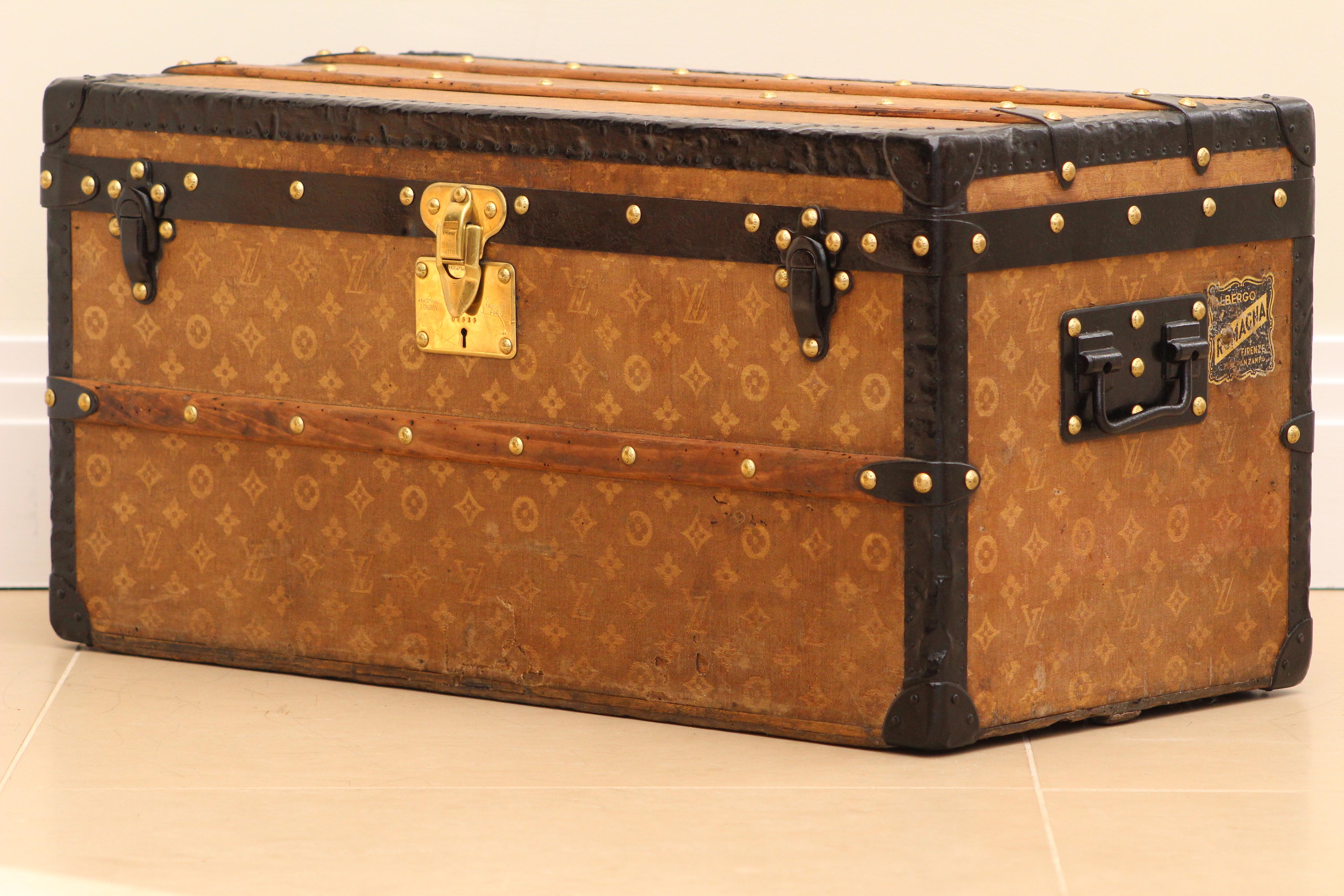 1900s Louis Vuitton Monogram Shoe Trunk In Good Condition In London, GB