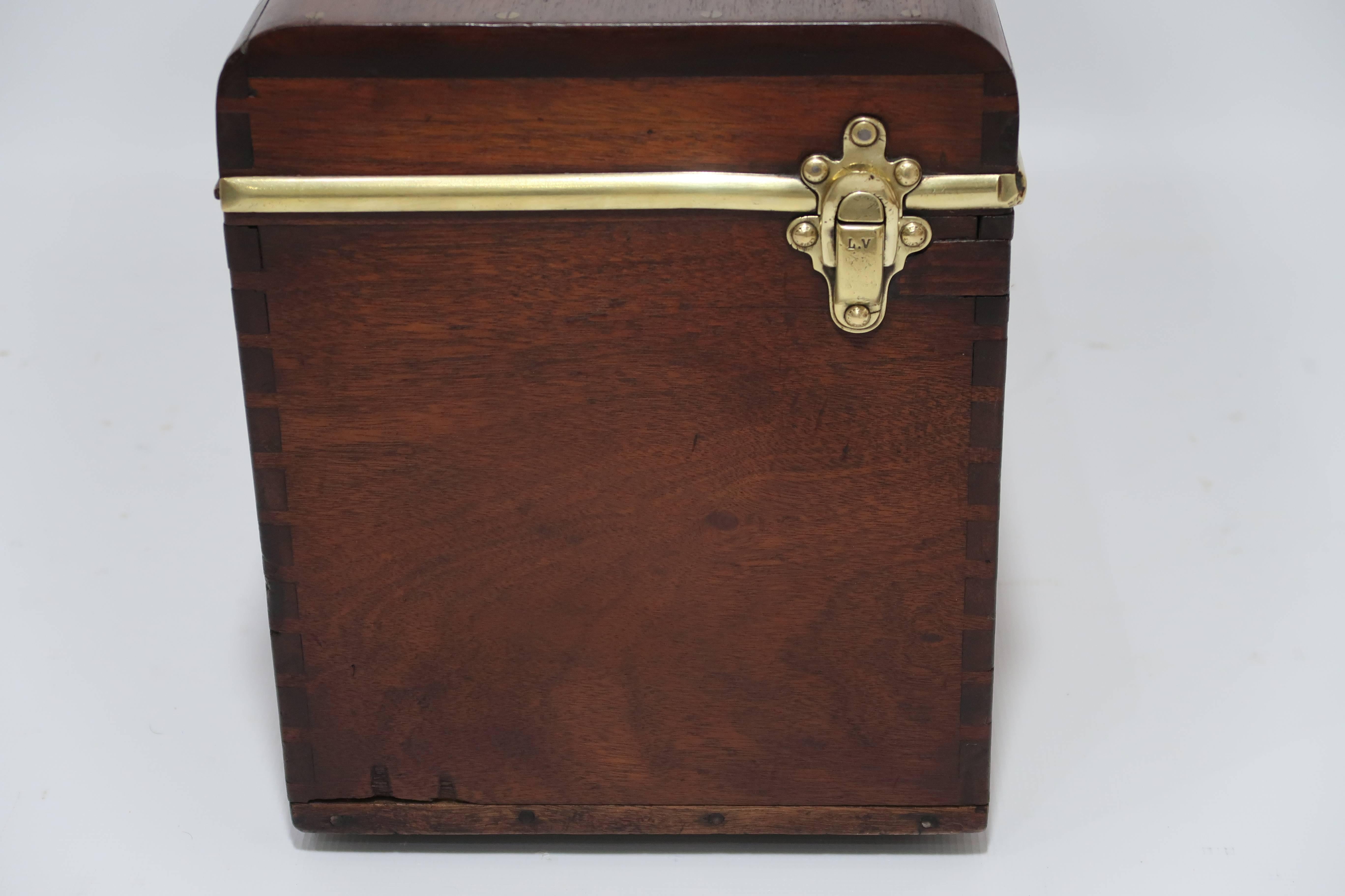 Laiton Coffret d'outils en bois Louis Vuitton des années 1900, 1 des 100 coffrets légendaires en vente