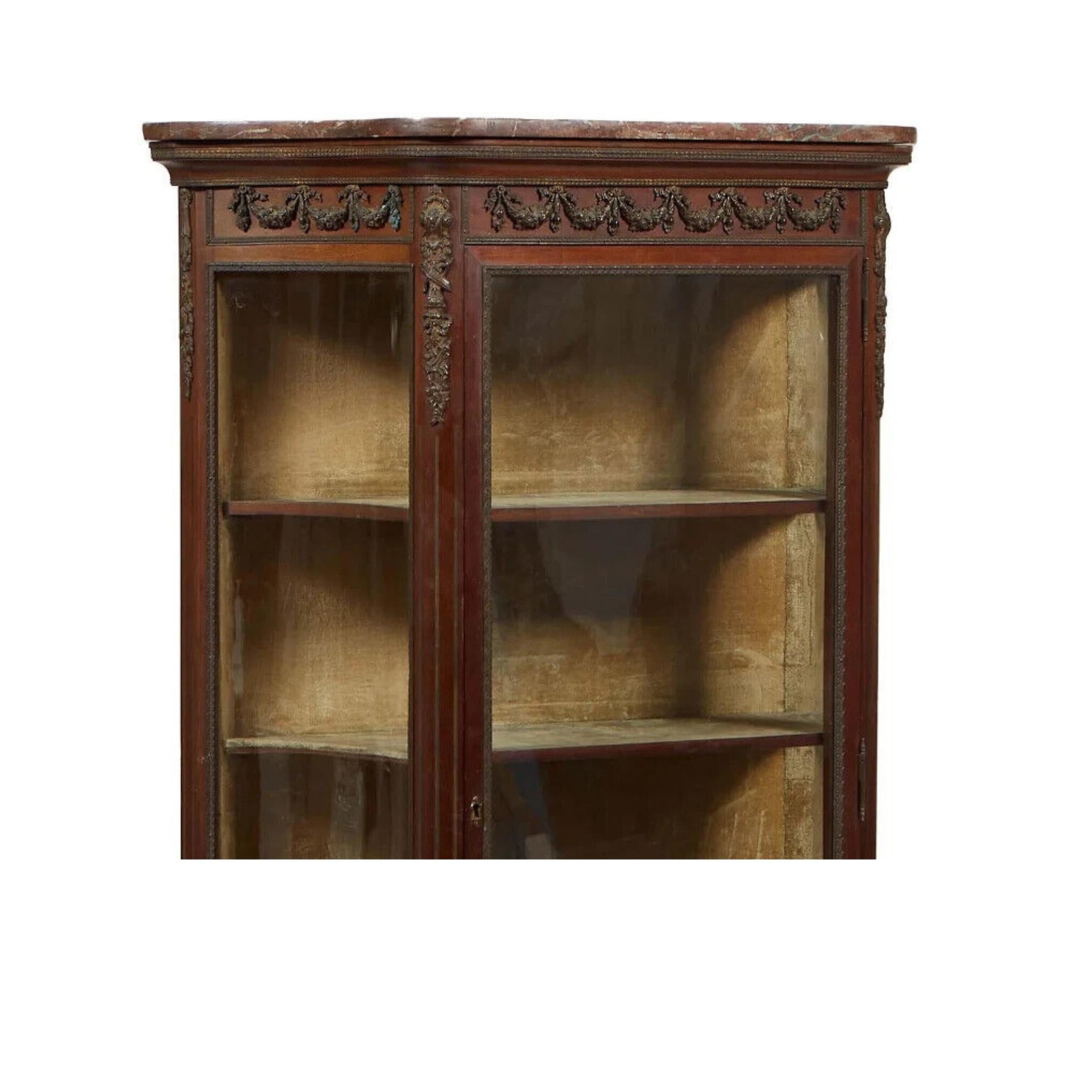1900s Louis XV Vernis Martin Style, Carved Walnut, W/ Ormolu & Marble, Vitrine!! In Good Condition For Sale In Austin, TX