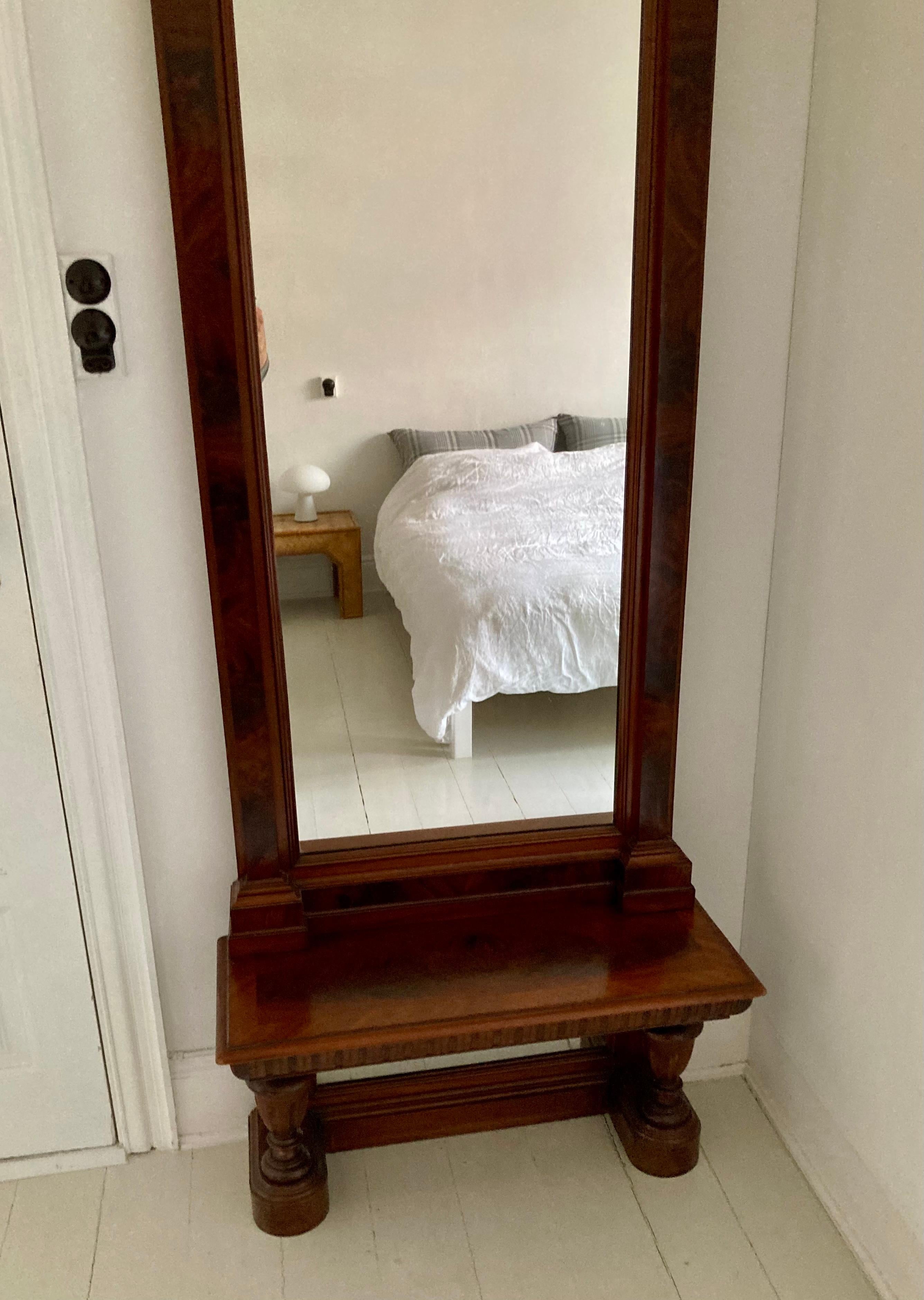 European 1900s Mahogany Wall Mirror with Console
