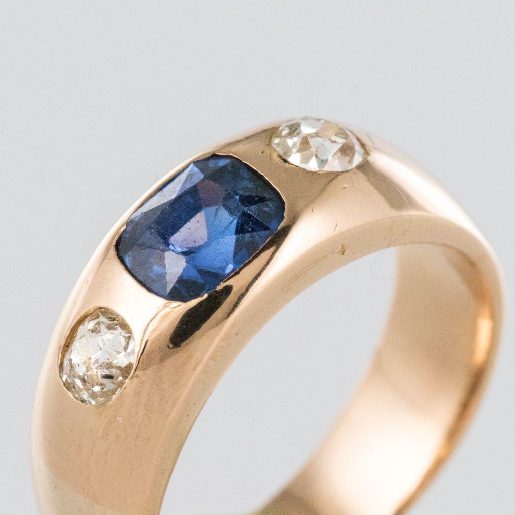 1900s Men or Women Sapphire Diamonds 18 Karat Gold Band Ring 1