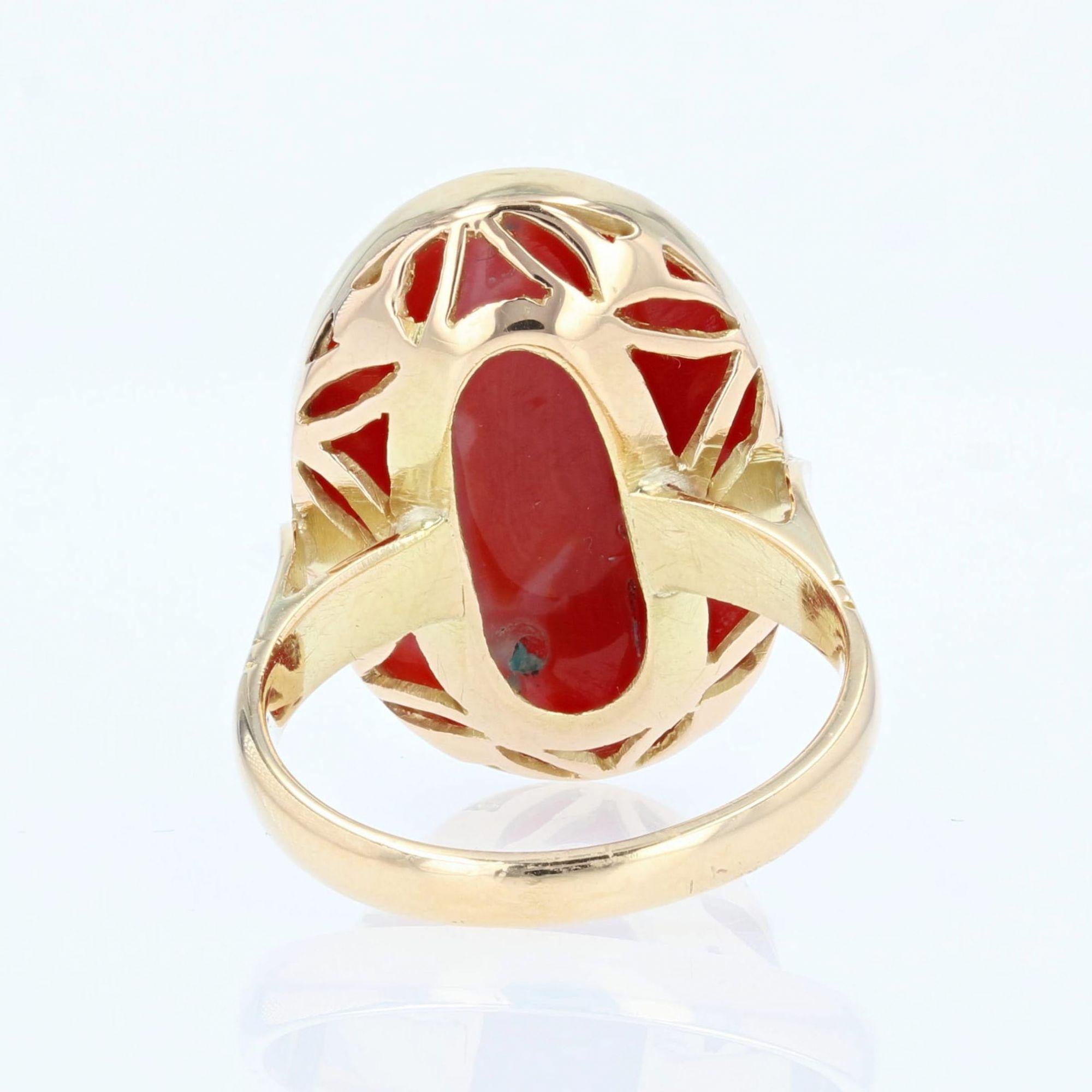 1900s Natural Japanese Blood Red Coral 18 Karat Yellow Gold Ring For Sale 2