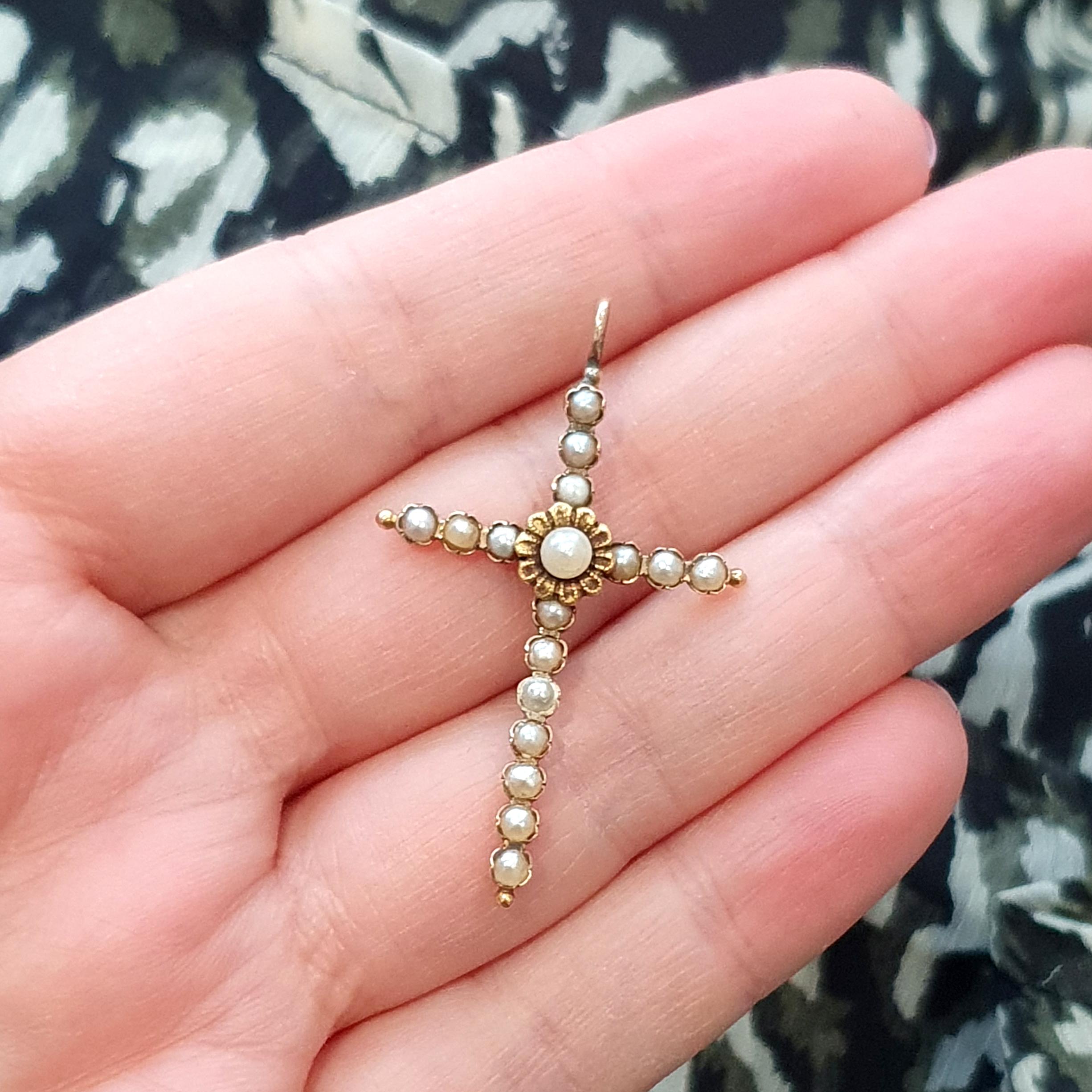 1900s Natural Pearl and Gold Cross Pendant 1