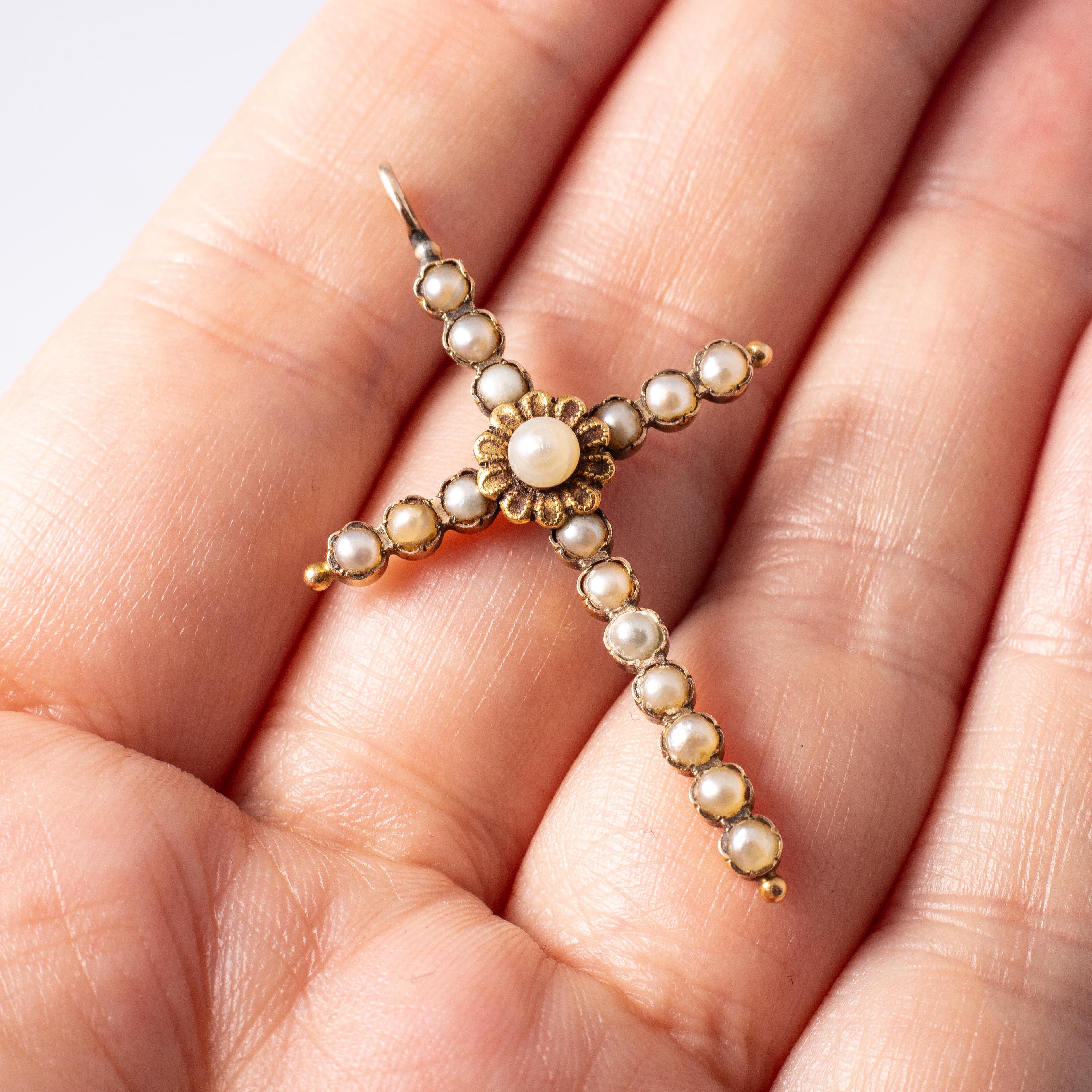 1900s Natural Pearl and Gold Cross Pendant 2