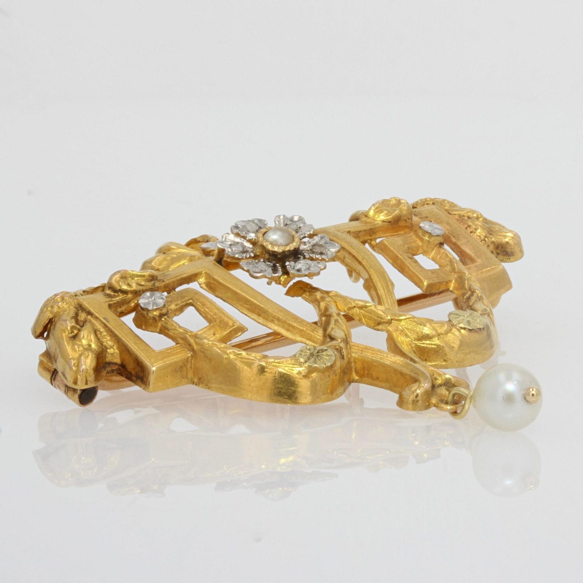Round Cut 1900s Natural Pearl Diamonds 18 Karat Yellow Gold Brooch Pendant