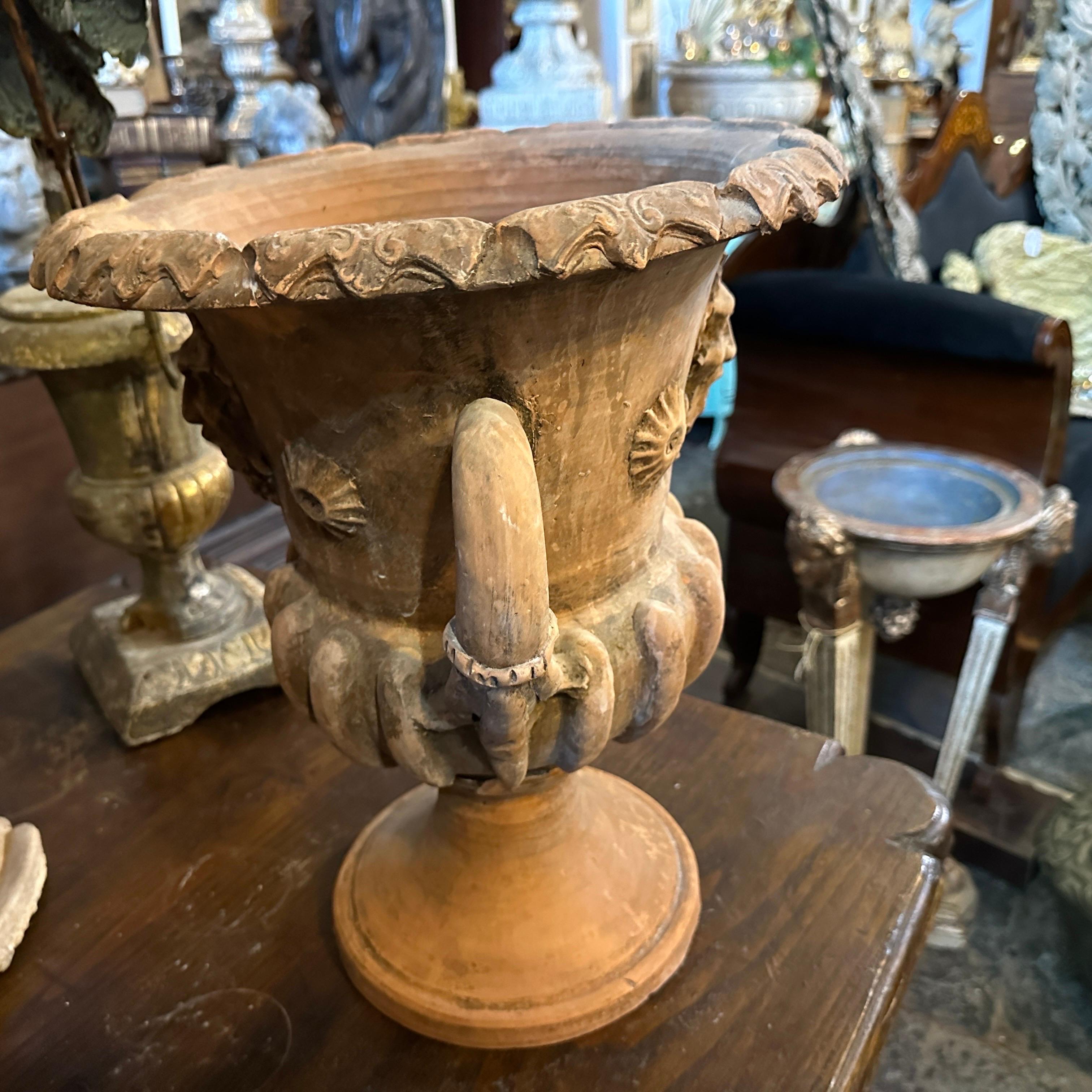 XX secolo Vaso a cratere italiano in terracotta neo-classico del 1900 in vendita