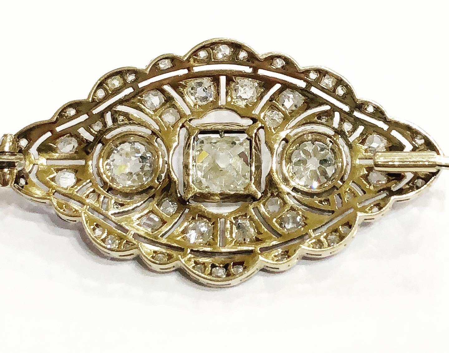 Belle Époque 1900s Oval Diamond Filigree Platinum Yellow Gold Brooch