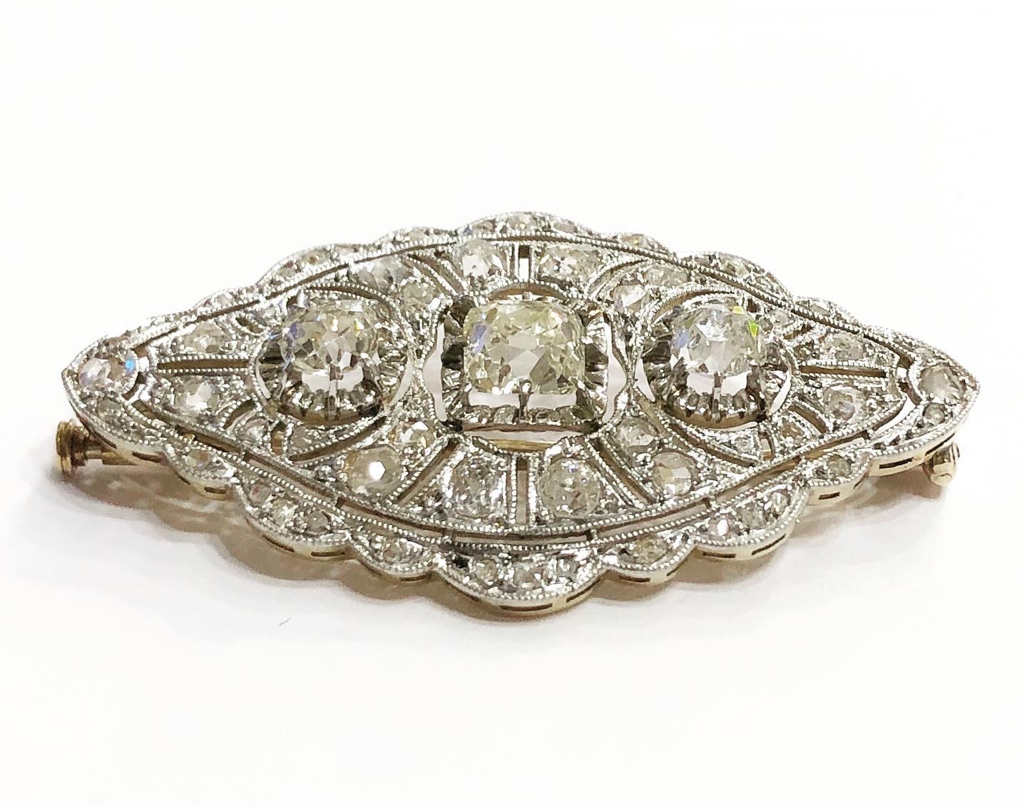 Women's or Men's 1900s Oval Diamond Filigree Platinum Yellow Gold Brooch