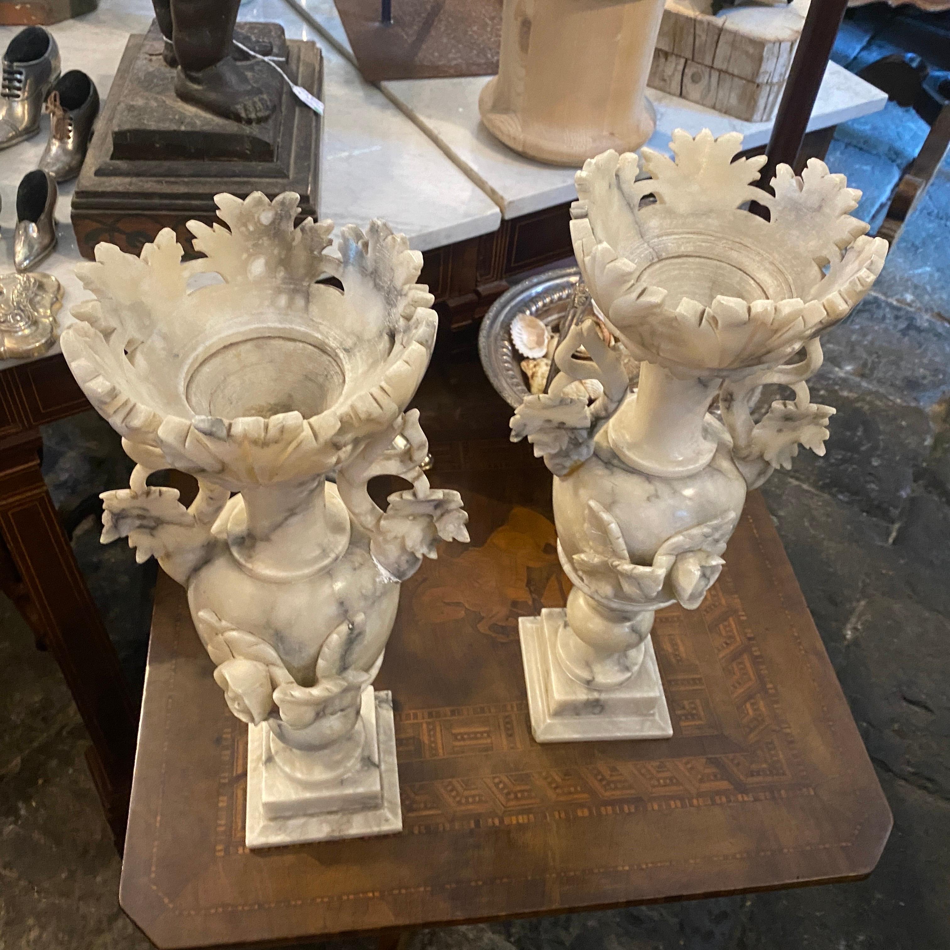 A pair of Art Nouveau alabaster Amphora vases manufactured in South of Italy in the early 20th century. they are in good conditions.