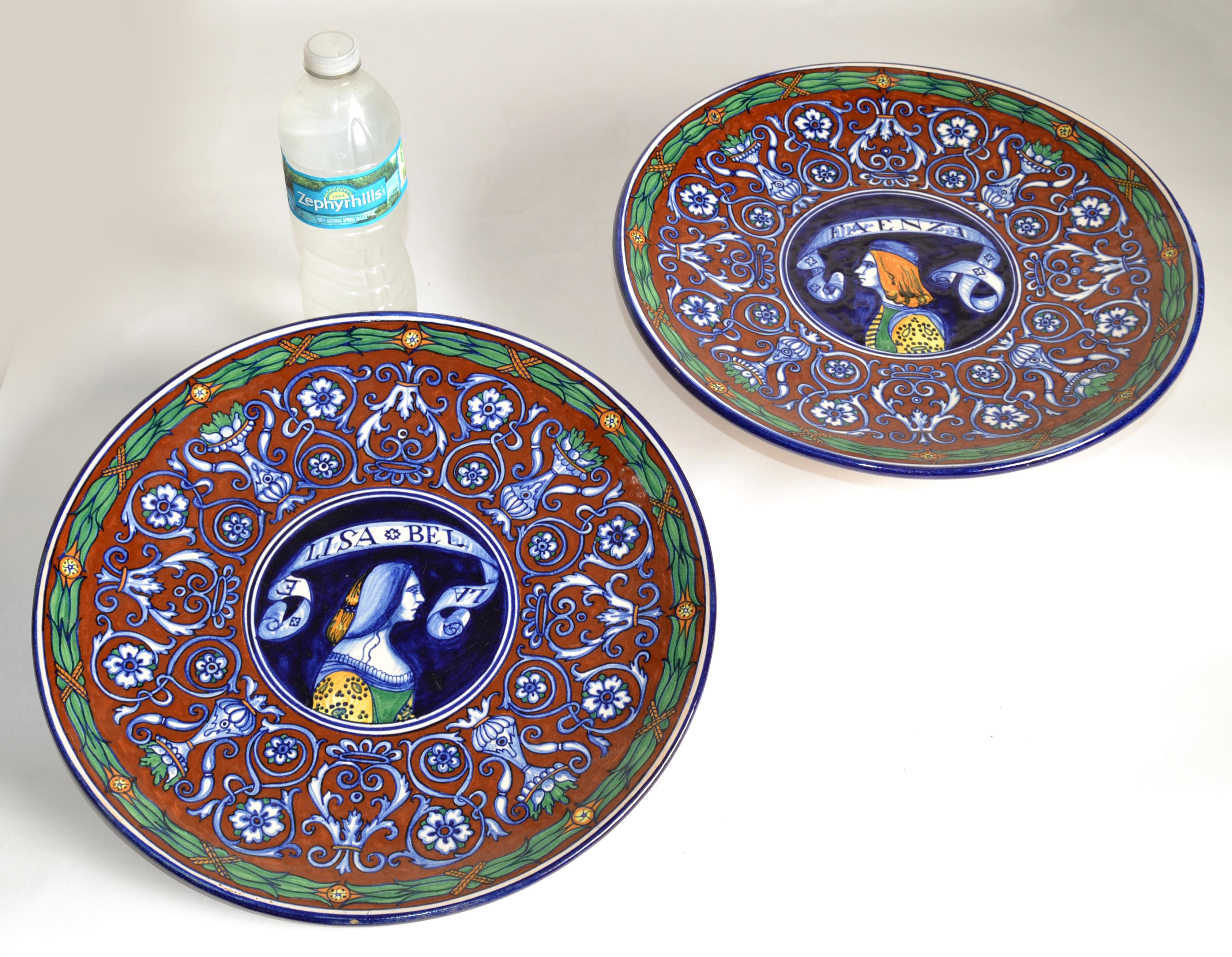 1900er Paar, FAENZA Italien Renaissance Revival bemalte Majolika Wandteller signiert im Angebot 7