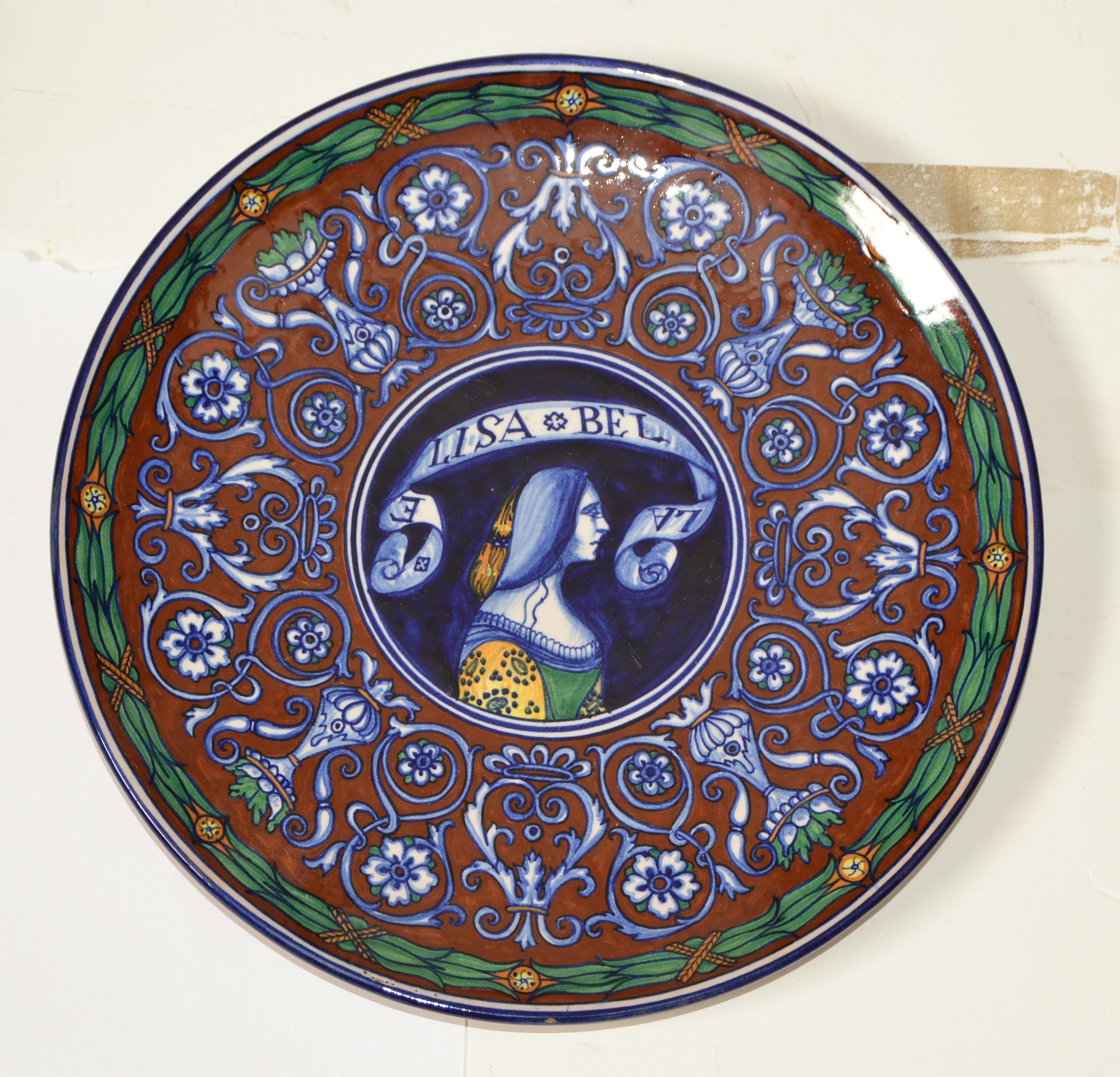 1900er Paar, FAENZA Italien Renaissance Revival bemalte Majolika Wandteller signiert (19. Jahrhundert) im Angebot