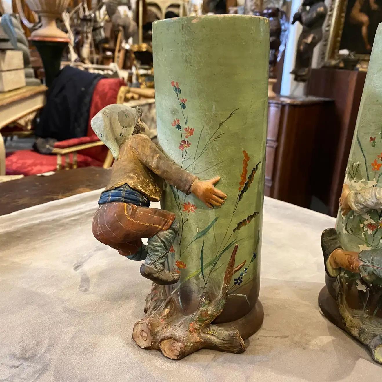 Peint à la main Paire de vases napolitaines en céramique Art Nouveau des années 1900 en vente