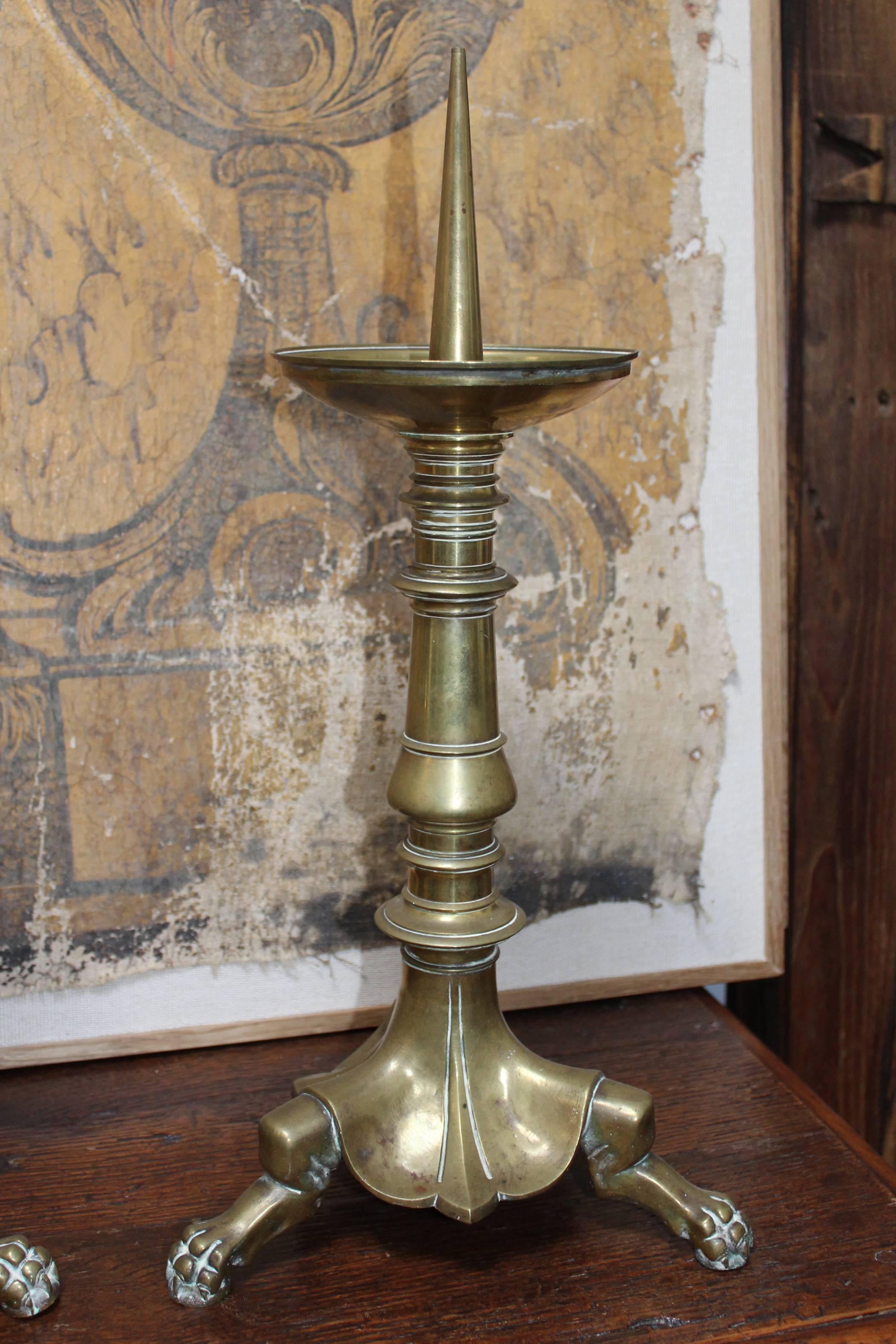 1900s, Pair of Brass Altar Pricket Sticks In Excellent Condition In Marbella, ES