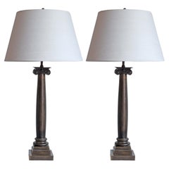 Coppia di lampade da tavolo ioniche in bronzo del 1900