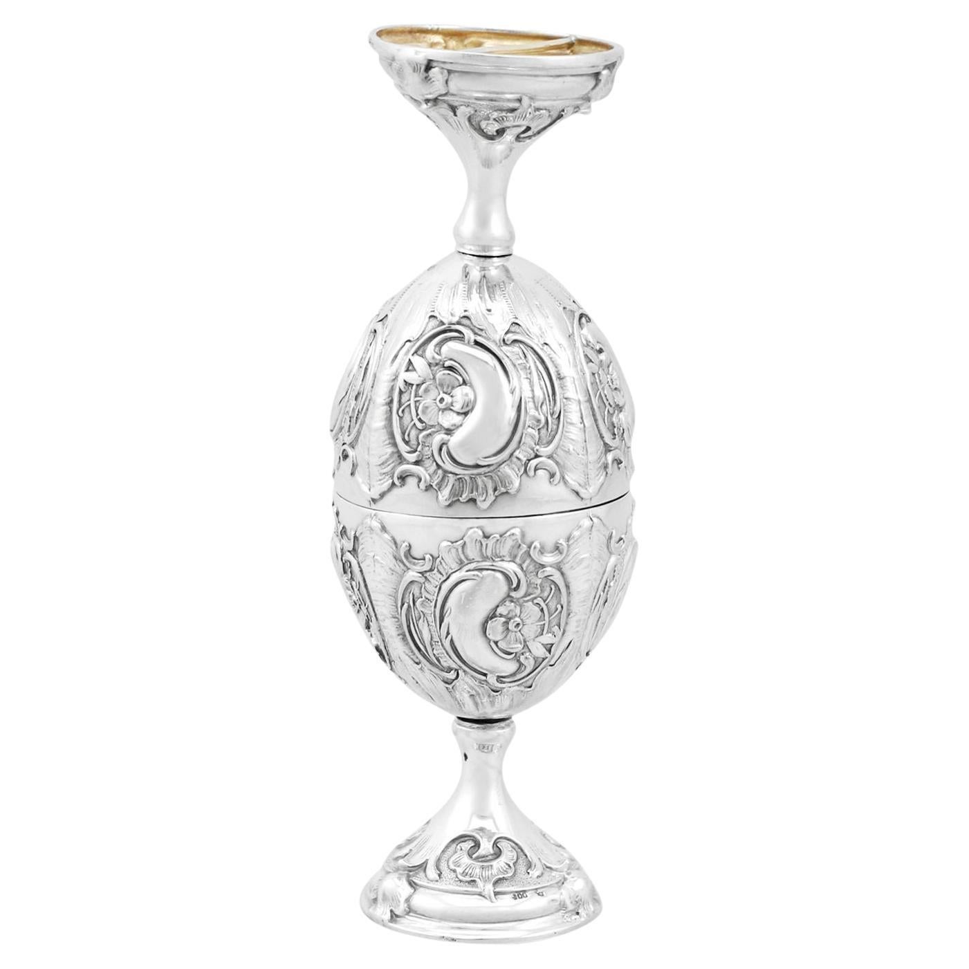 Paire de tasses à œuf russes en argent des années 1900