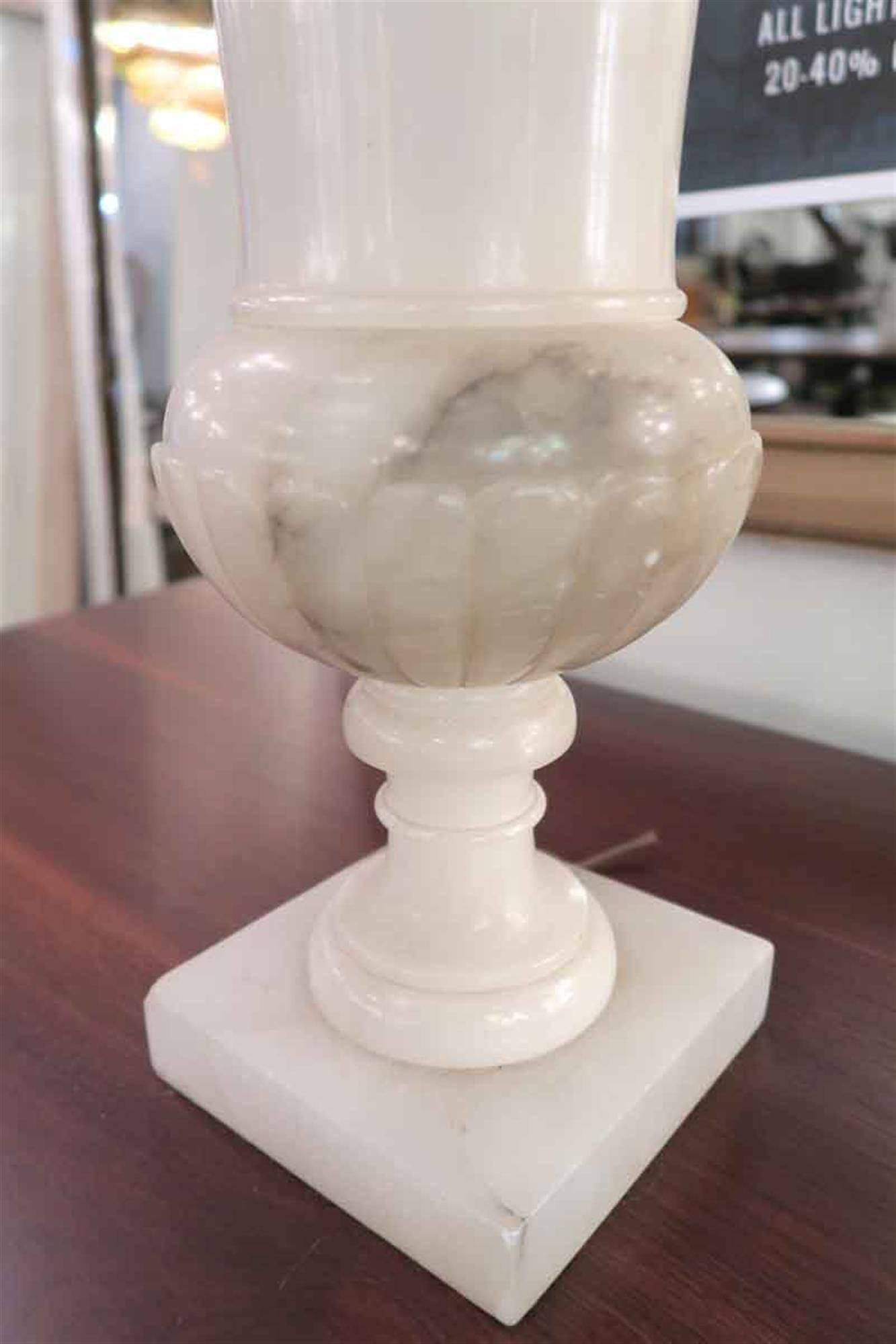 1900s Pair of Urn Shaped Alabaster Table Lamps White and Gray Veined 3