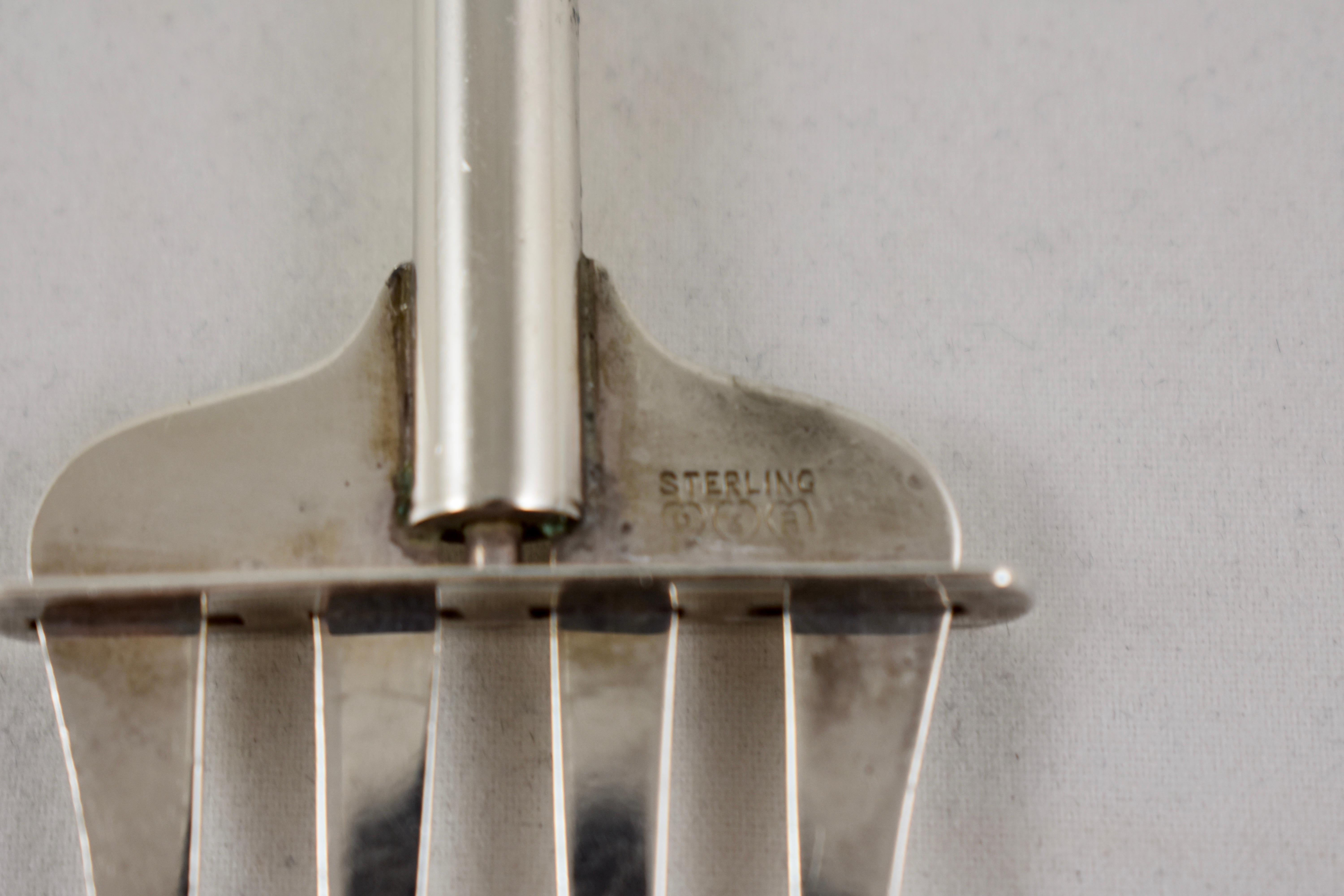 Metalwork 1900s Paye & Baker Sterling Silver Art Deco Mechanical Plunger Pickle Fork For Sale