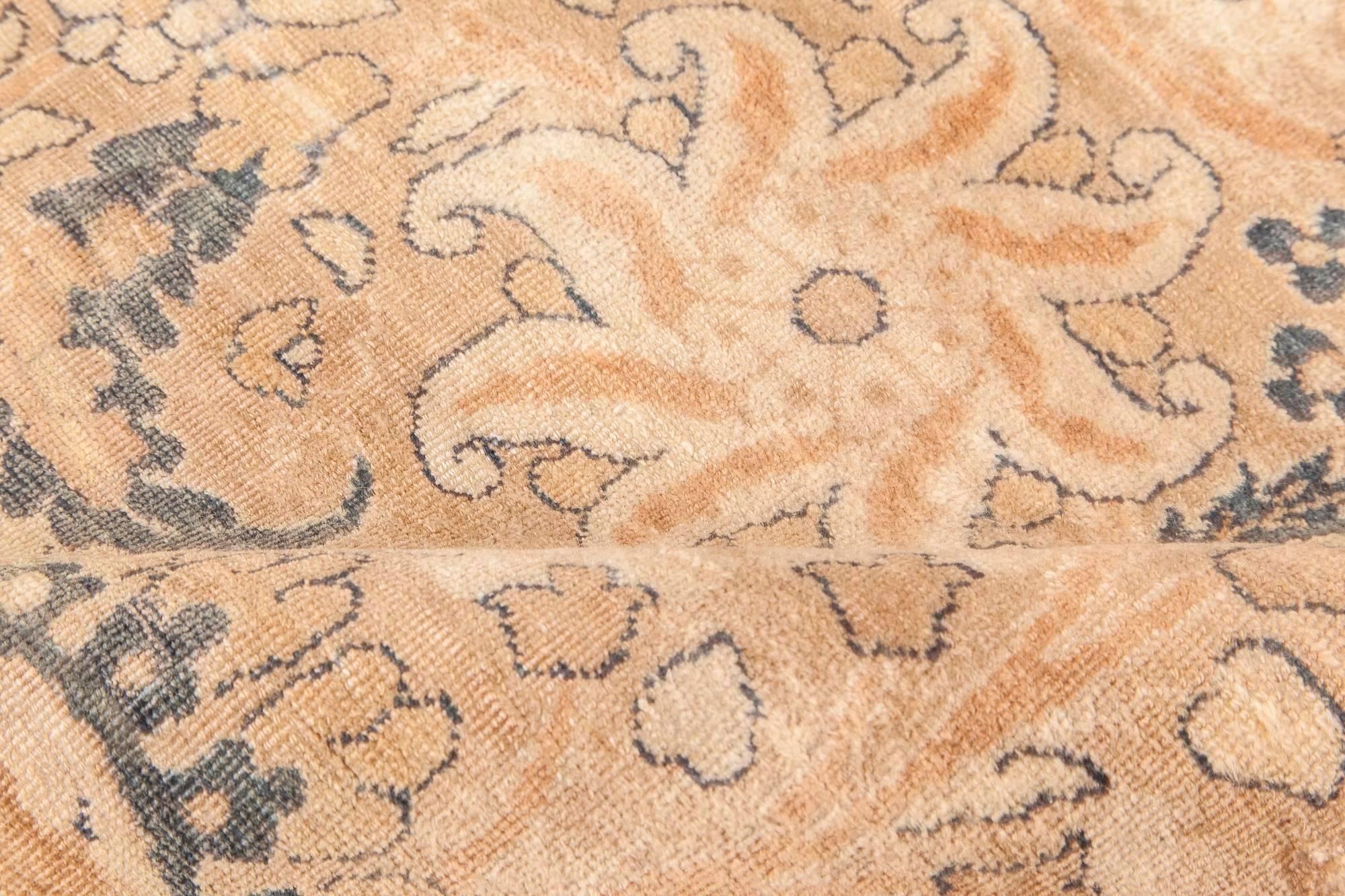 Persischer Kirman-Teppich aus handgewebter Wolle aus der Zeit um 1900
Größe: 10'4