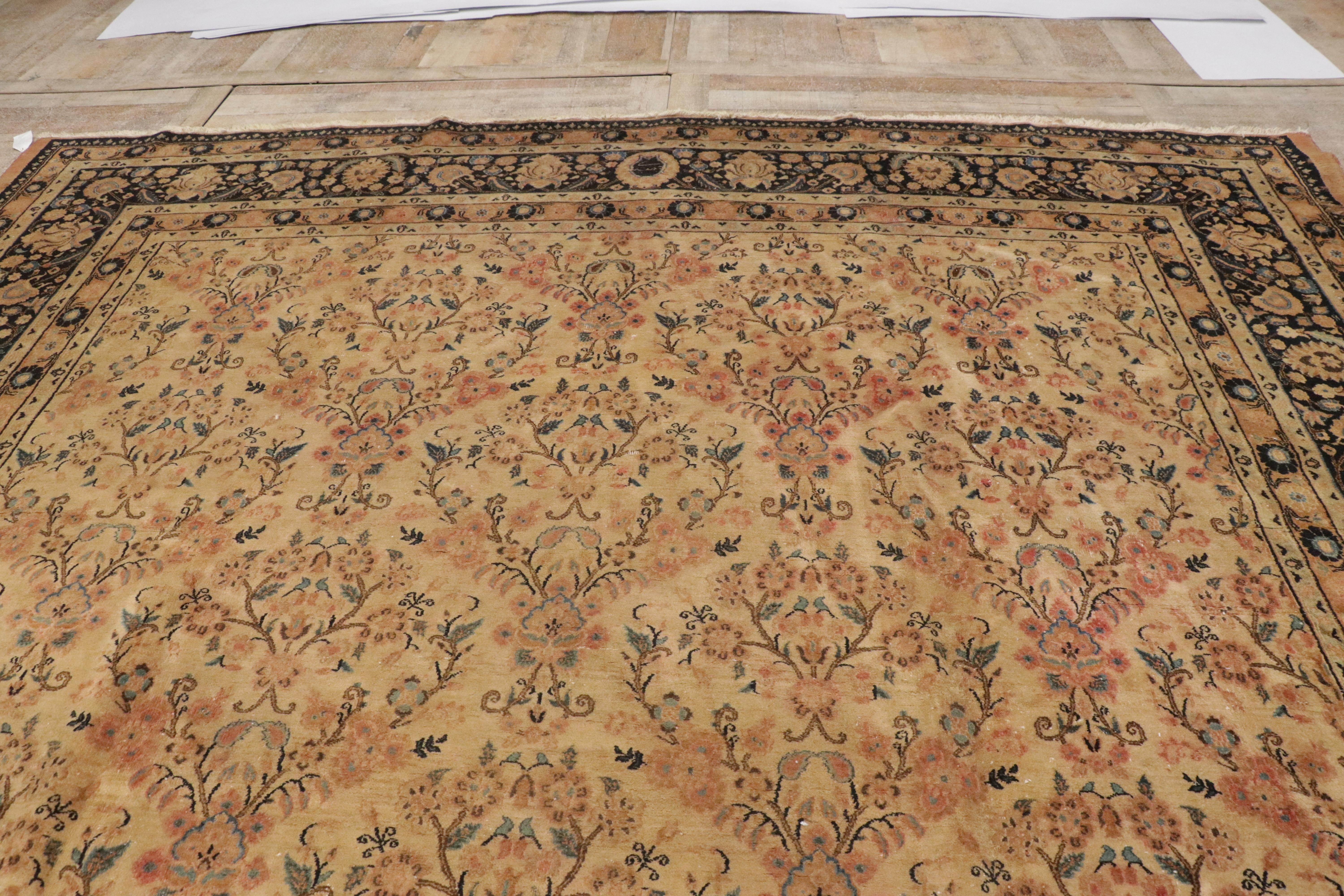 Tapis persan Mashhad des années 1900 avec style européen traditionnel en vente 8