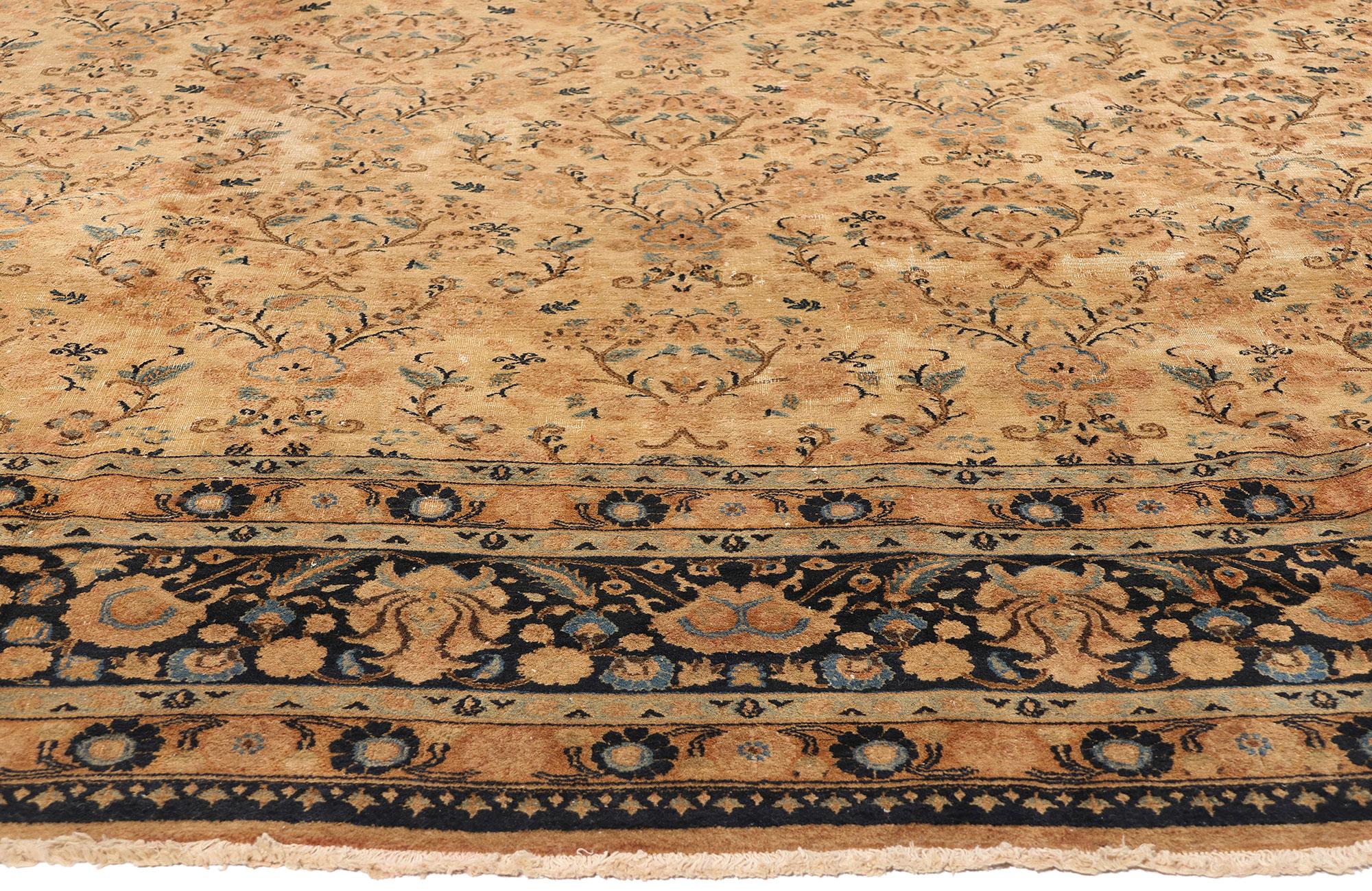 Hand-Knotted 1900's Persian Mashhad Rug with Traditional European Style For Sale