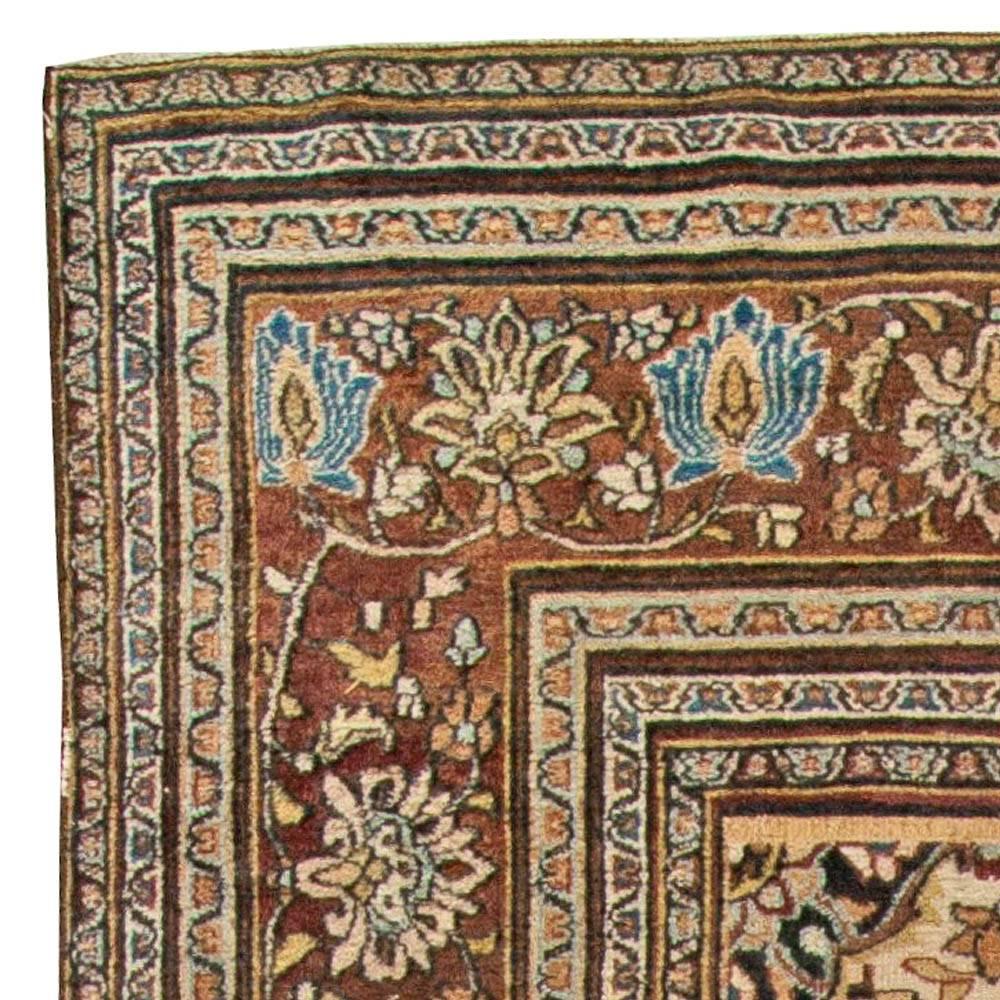 Authentic 1900s Persian Meshad Handmade Wool Rug In Good Condition For Sale In New York, NY