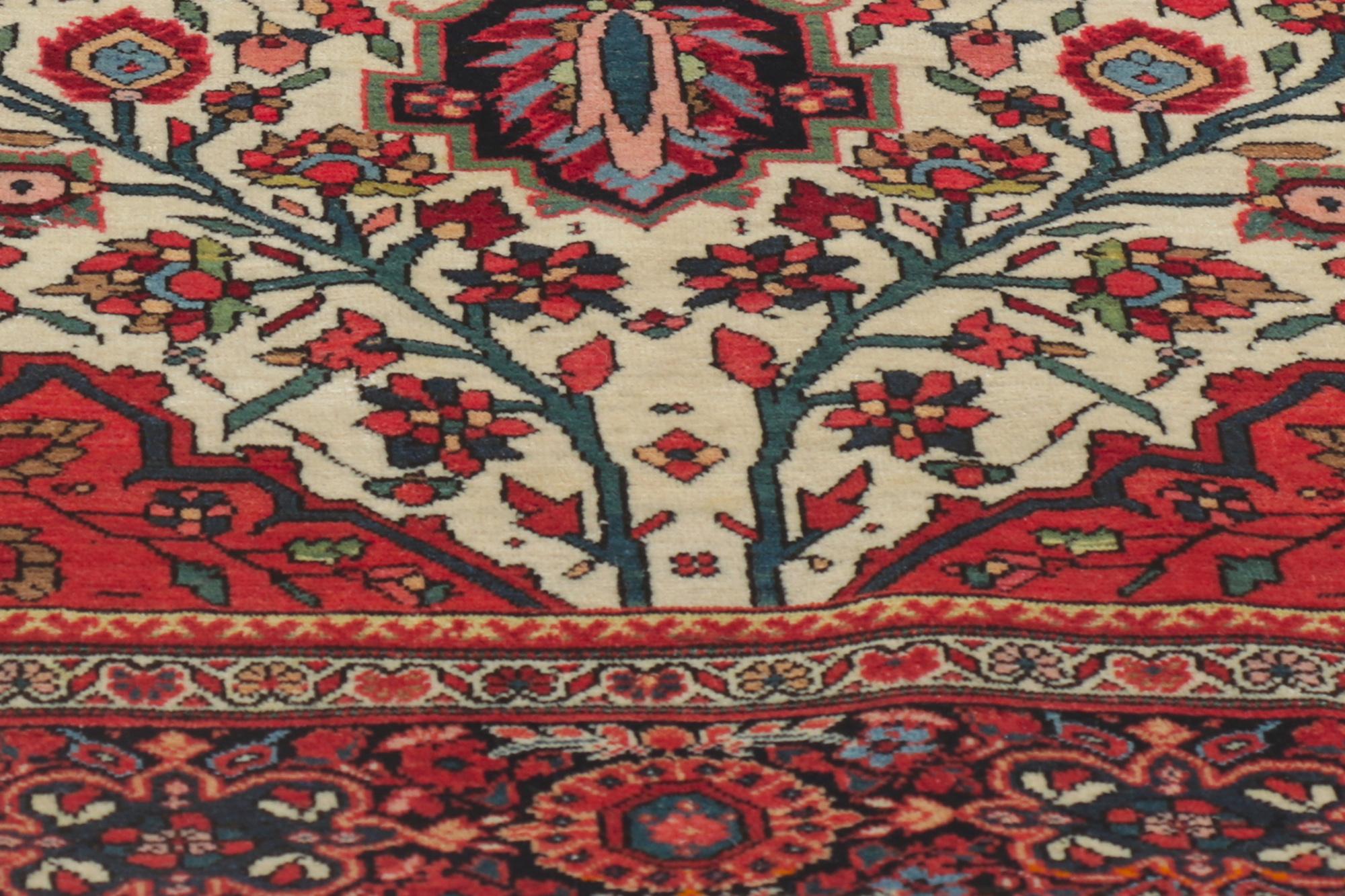 Laine Tapis persan Sarouk Farahan des années 1900 avec style moderne en vente