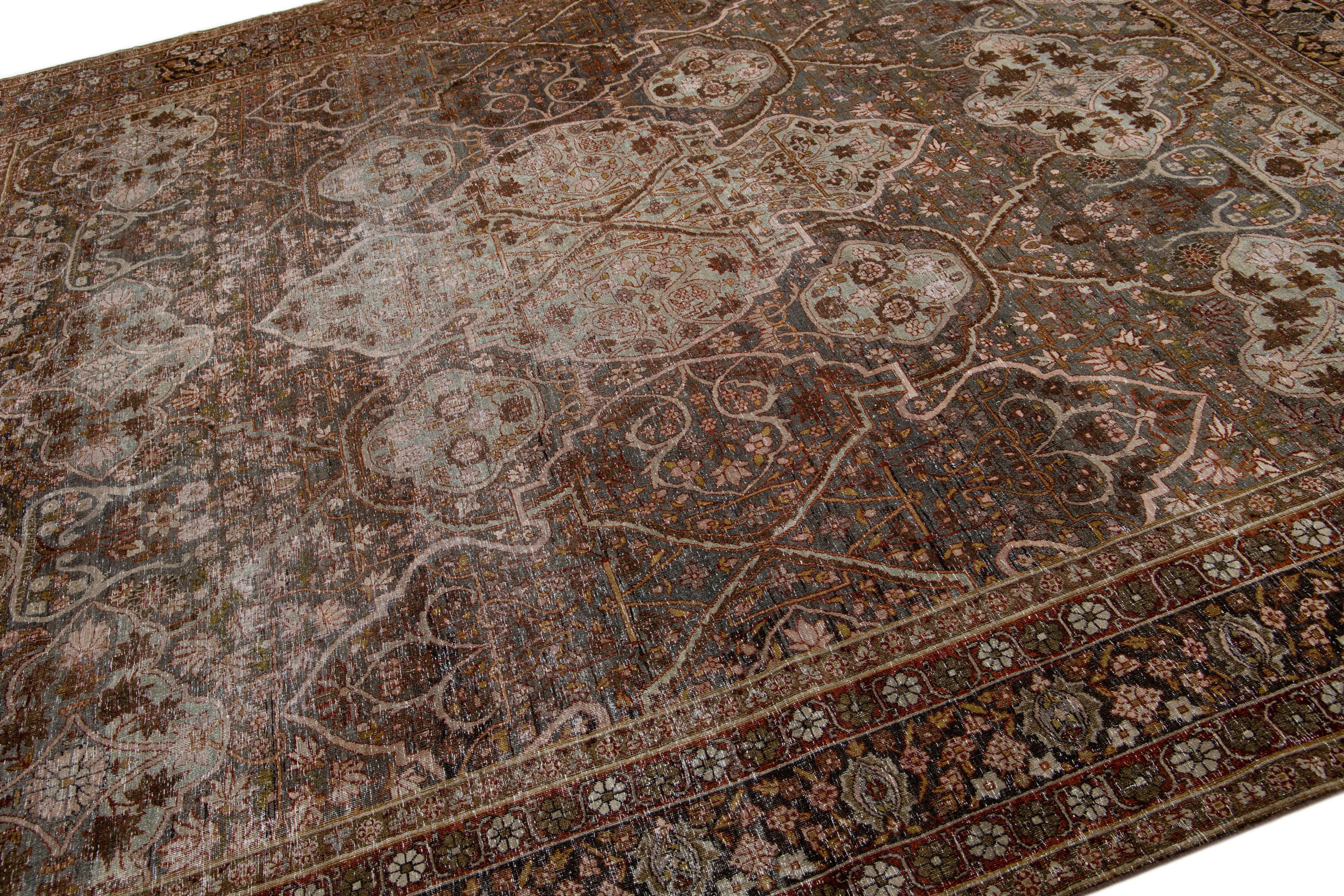 Hand-Knotted 1900s Persian Tabriz Gray Wool Rug Handmade with Medallion Motif For Sale