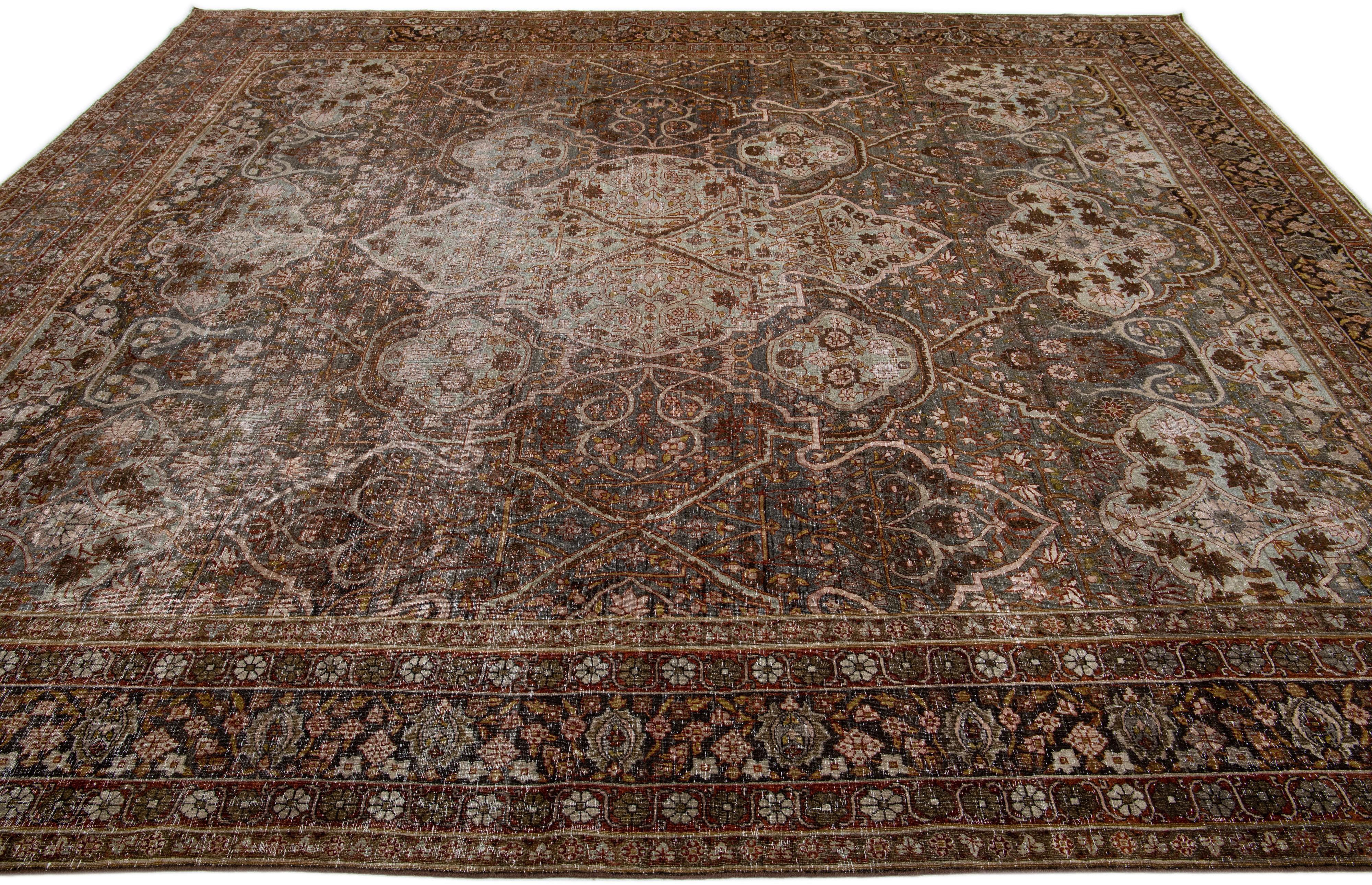 1900s Persian Tabriz Gray Wool Rug Handmade with Medallion Motif In Good Condition For Sale In Norwalk, CT