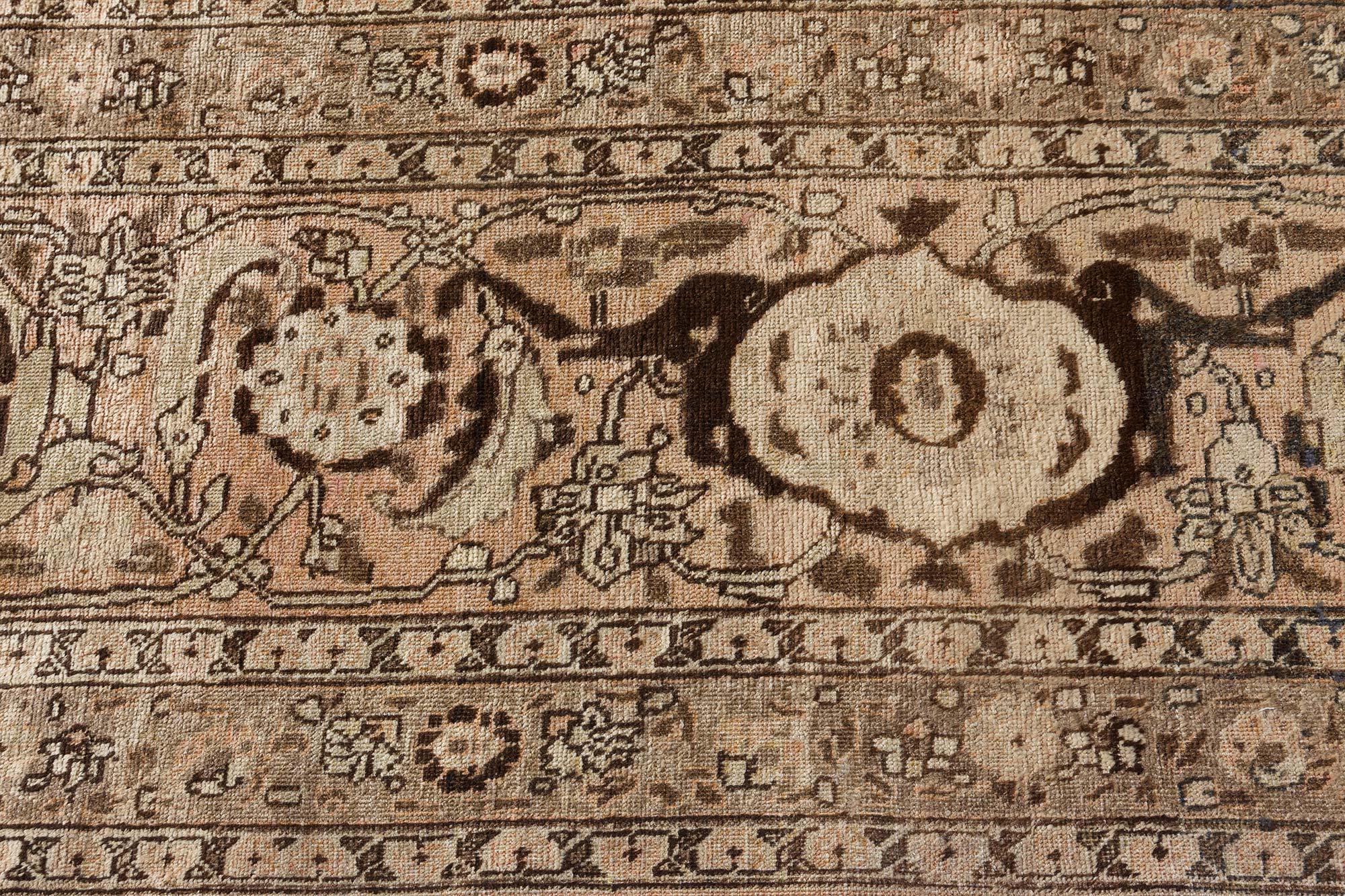 Authentic 1900s Persian Tabriz Handmade Wool Carpet In Good Condition For Sale In New York, NY