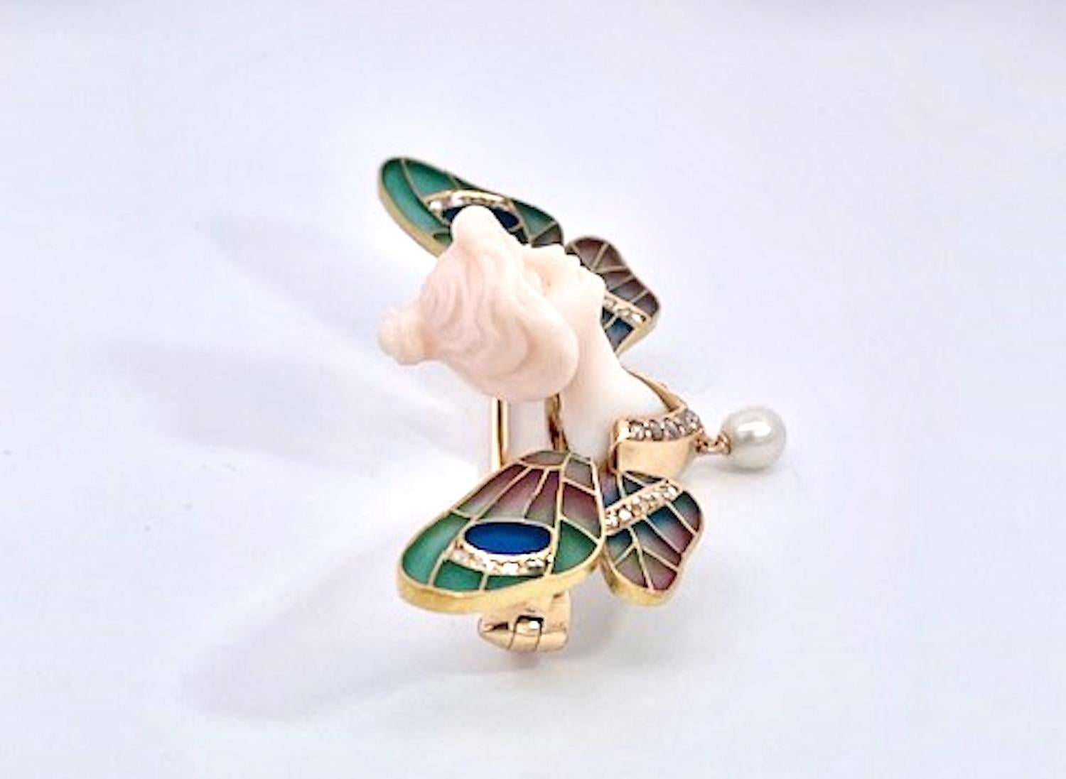 1900's Plique a Jour Butterfly with carved Chalcedony Ladies Head For Sale 2