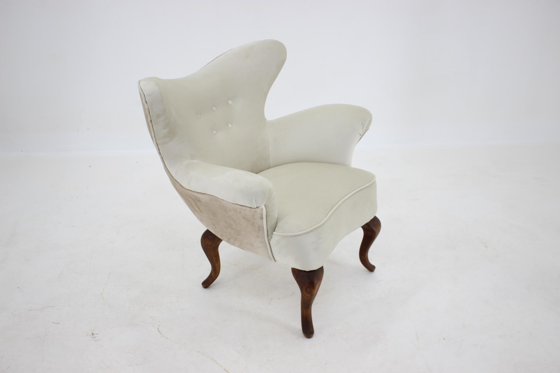 Baroque 1900s Rare Antique Curved Armchair For Sale