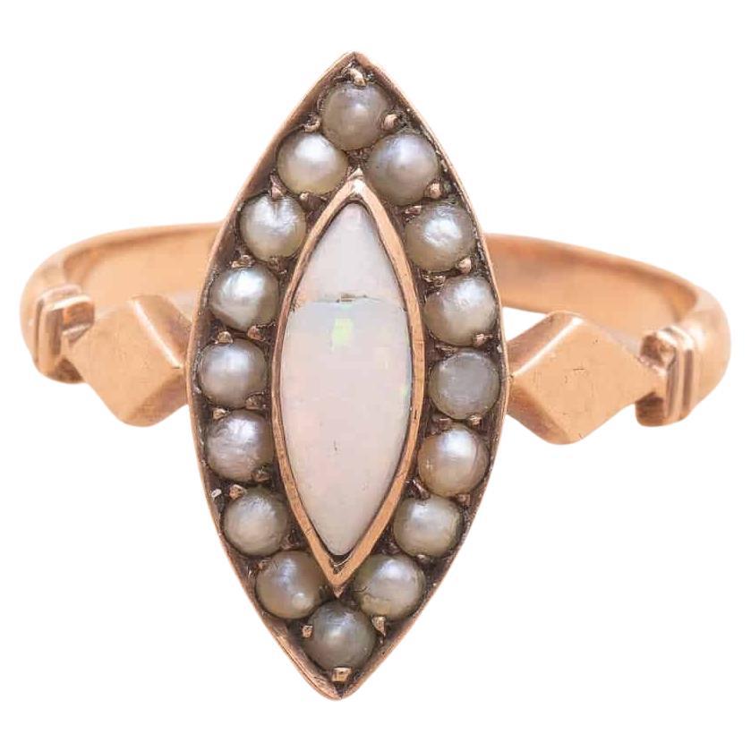 1900s rose gold and opal marquise ring For Sale