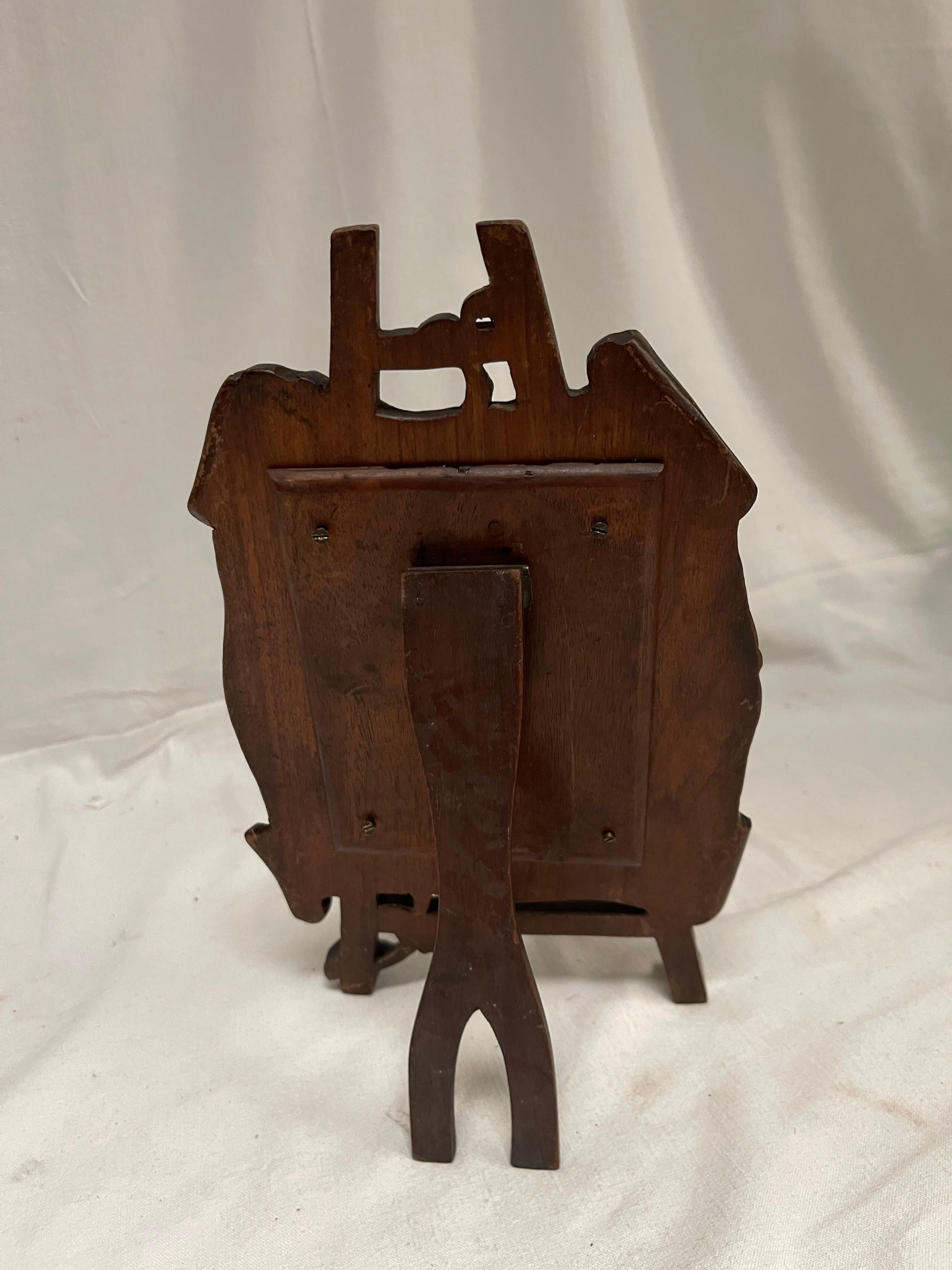 Pearwood 1900's sculptured pear wood picture frame For Sale