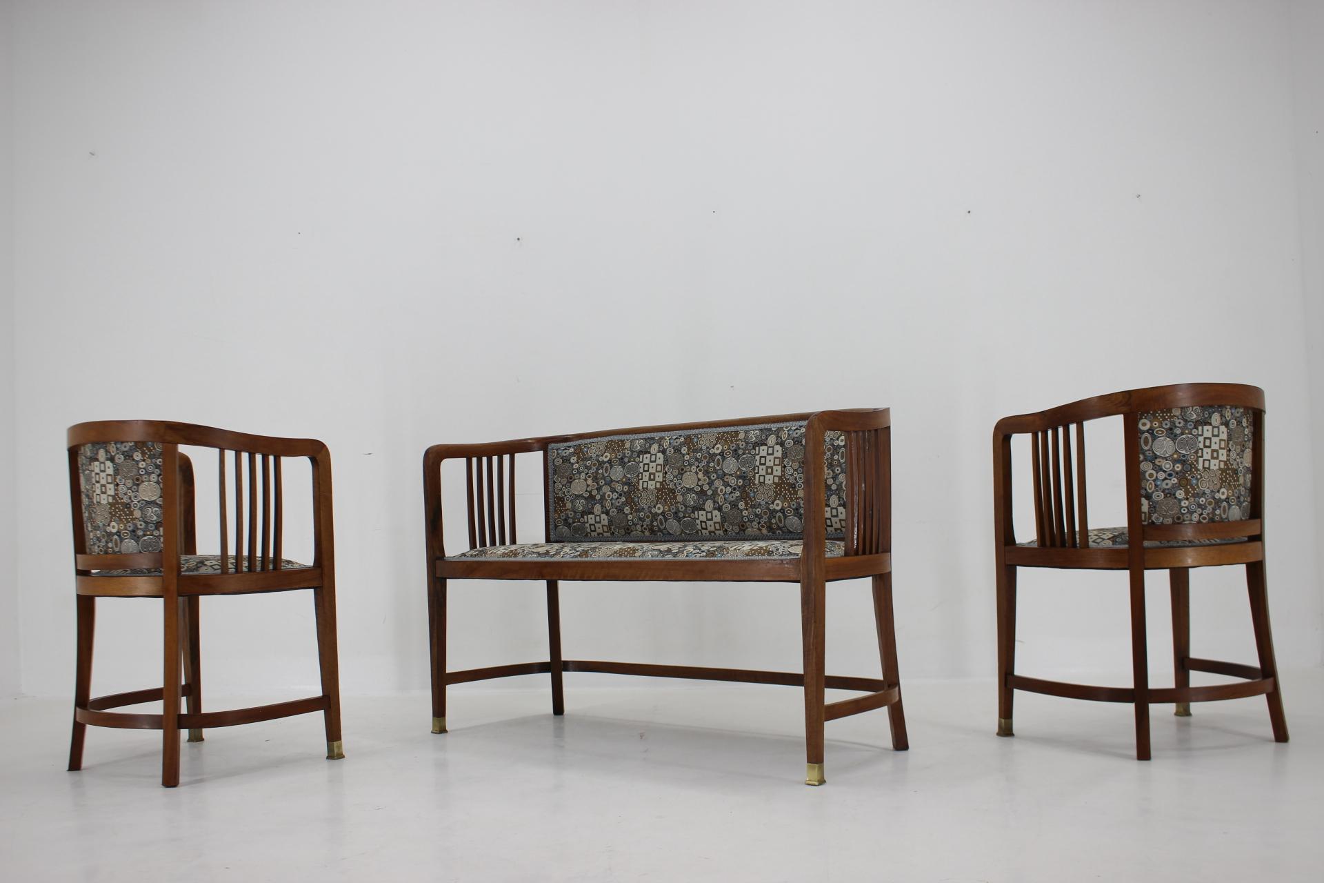1900s Set of Viennese Secession Sofa and Armachairs in the Style of Josef Maria In Excellent Condition For Sale In Praha, CZ