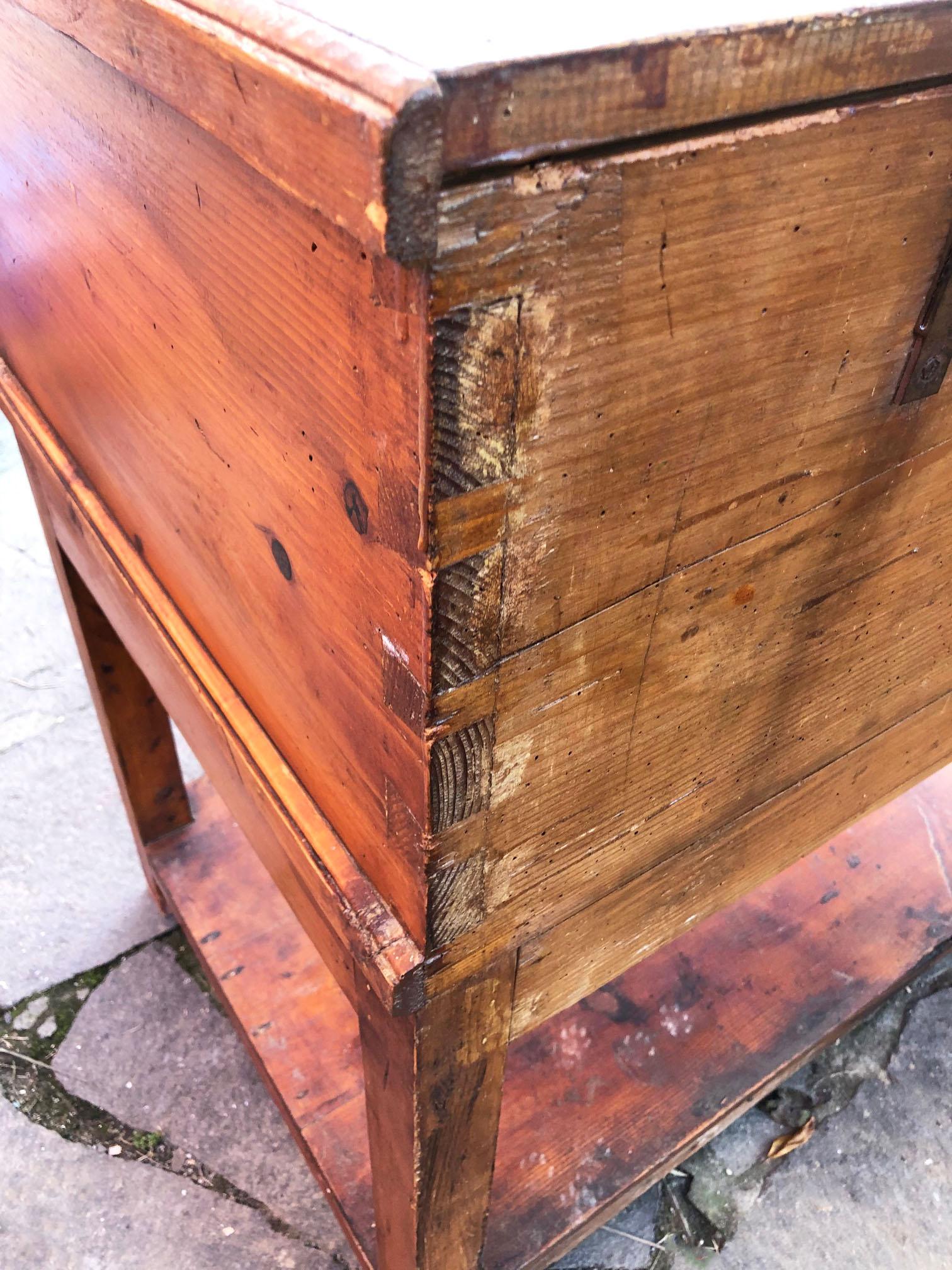 1900s Sideboard in Original Antique Tuscan Fir, with Opening Door 3