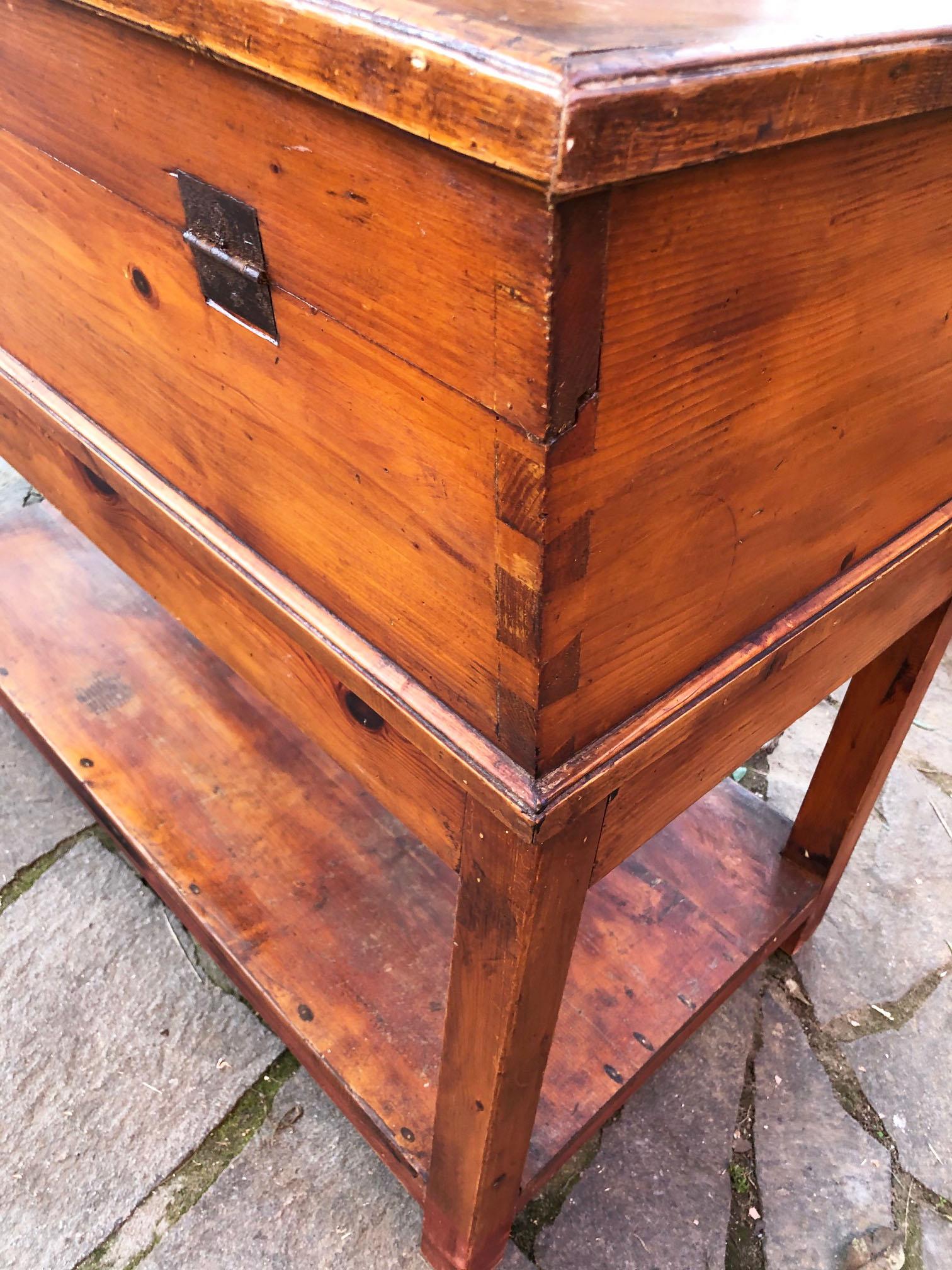 1900s Sideboard in Original Antique Tuscan Fir, with Opening Door 4