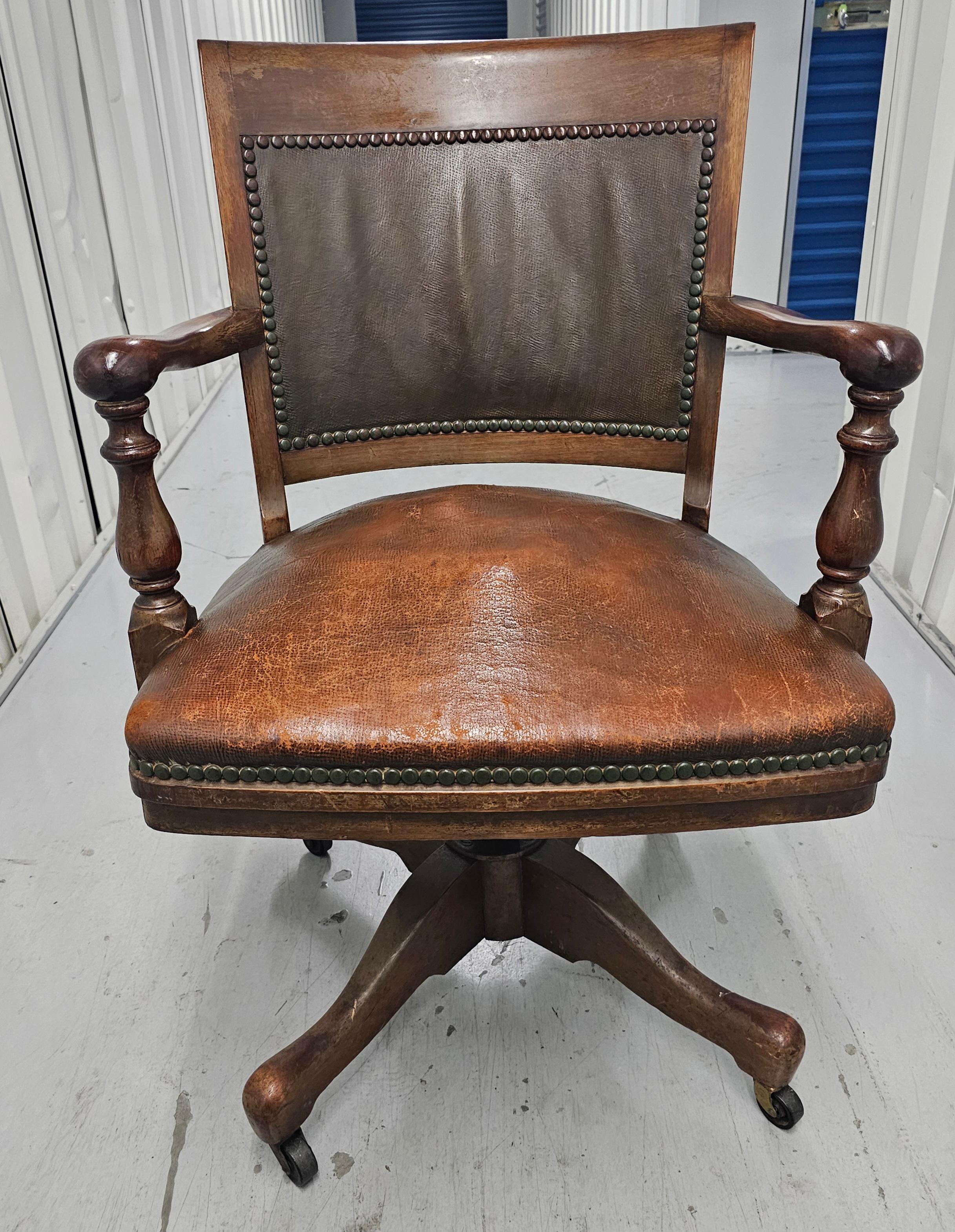 20th Century 1900s Sikes Furniture Walnut & Leather Upholstered Desk Chair For Sale
