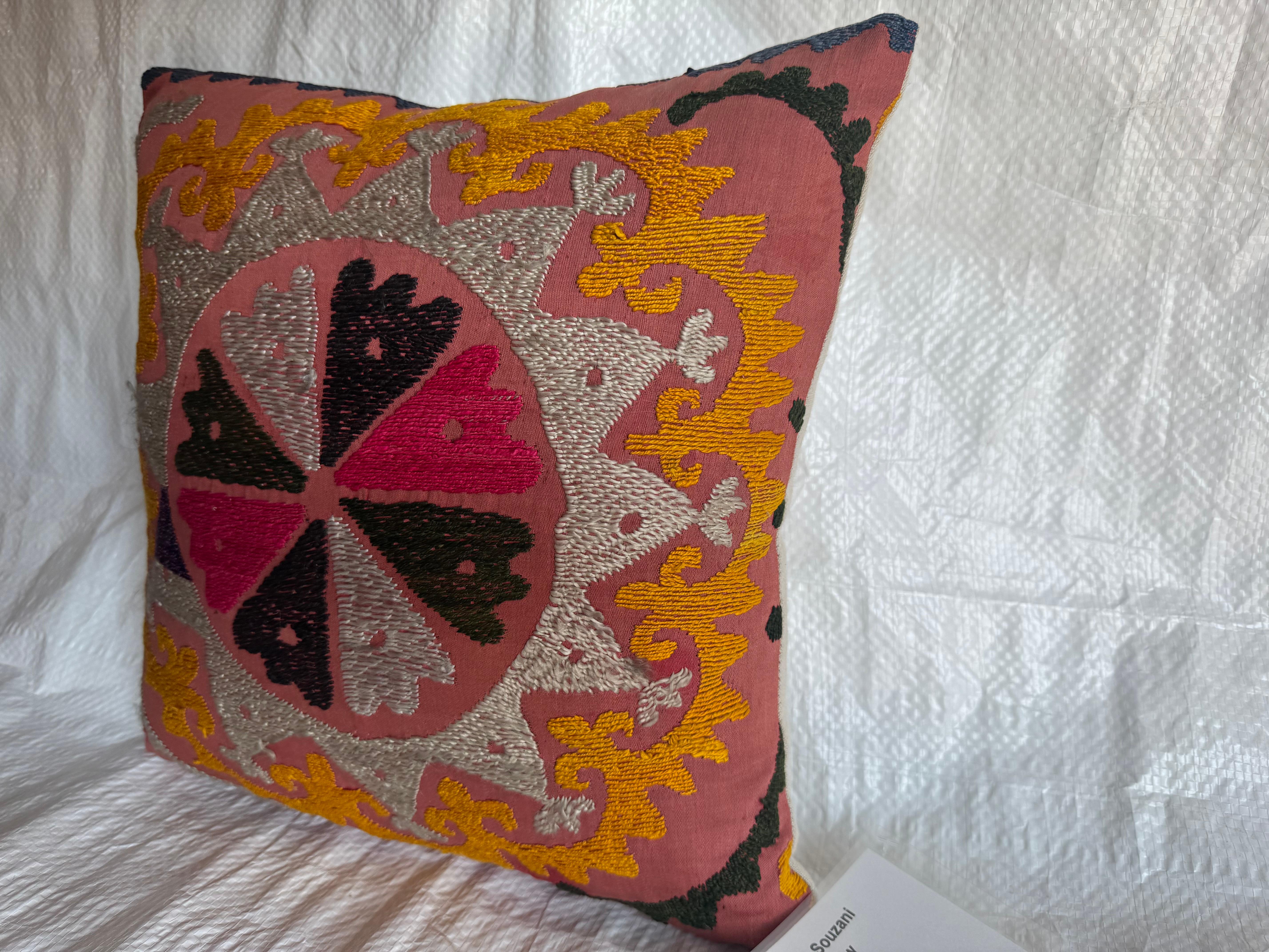 Bohème Oreiller Suzani 1900 en vente