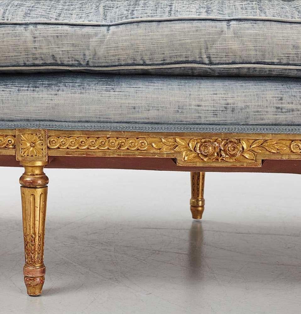 Early 20th Century 1900s Swedish two seater Gustavian style velvet sofa with carved decoration